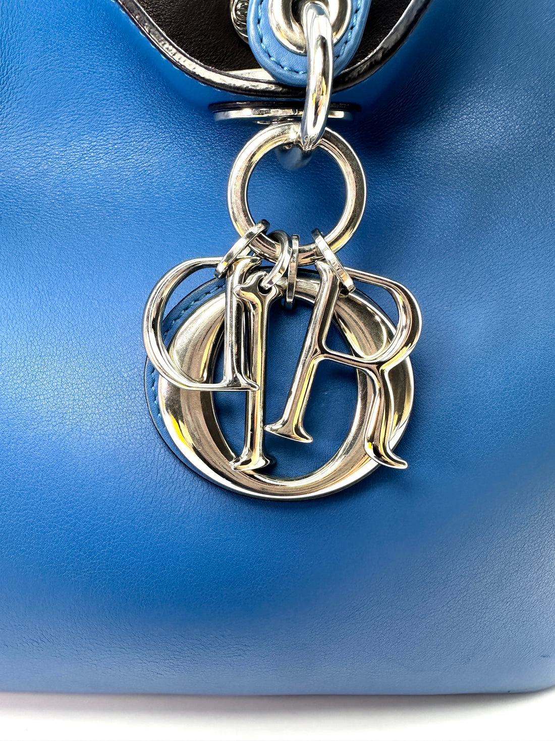 Christian Dior Diorissimo Blue Leather Medium Size Handle Bag With Pouch DR508