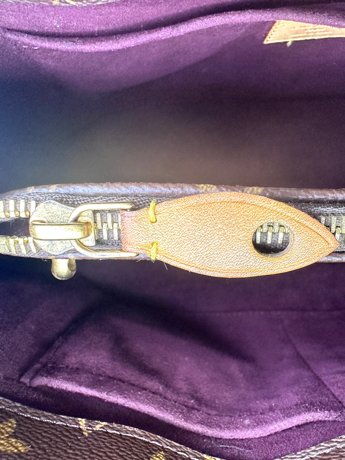 Louis Vuitton Montaigne MM Monogram Canvas Handle Bag LV1972