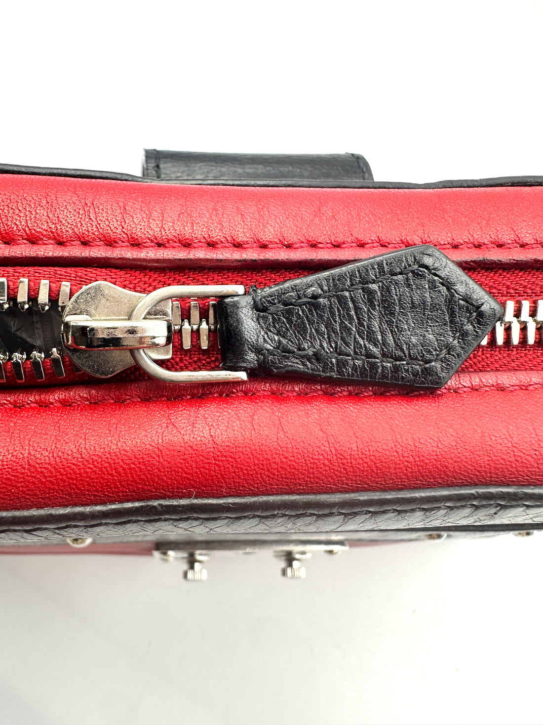 Louis Vuitton Petite Malle Black/Red Leather Shoulder Bag LV1973