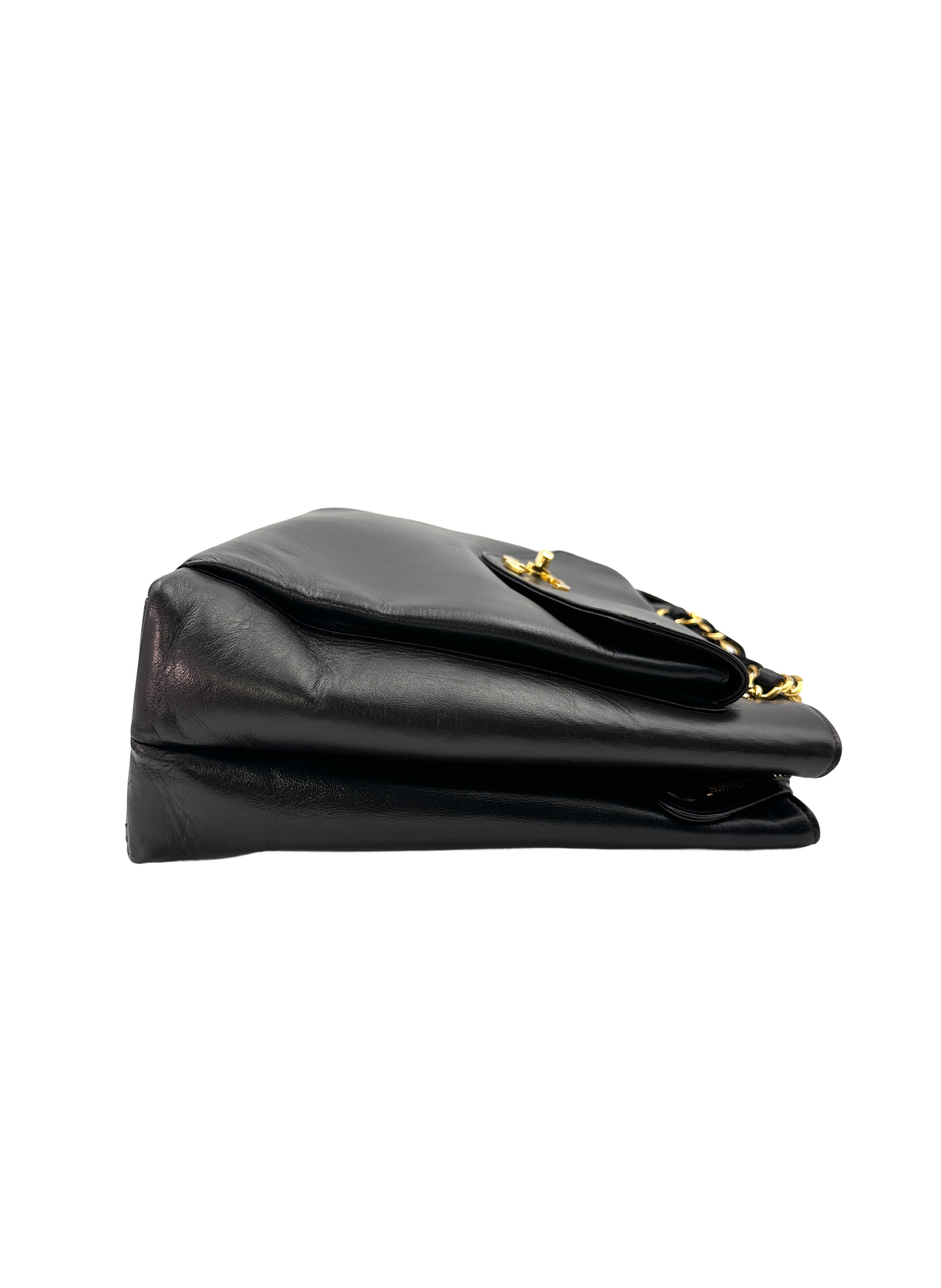 Chanel Vintage Black Calfskin Envelope Flap Bag With Gold Hardware(31***21) PR192