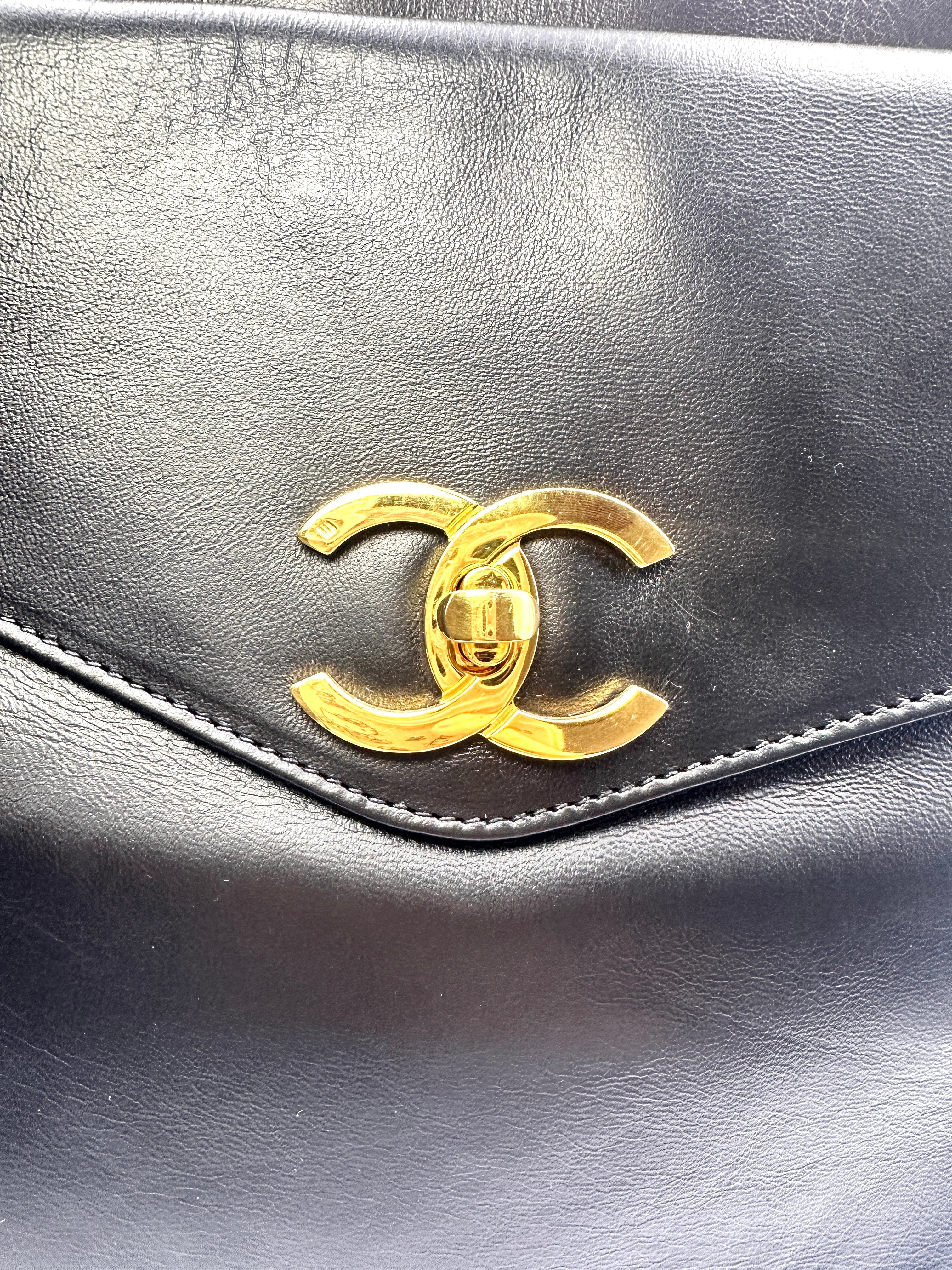 Chanel Vintage Black Calfskin Envelope Flap Bag With Gold Hardware(31***21) PR192
