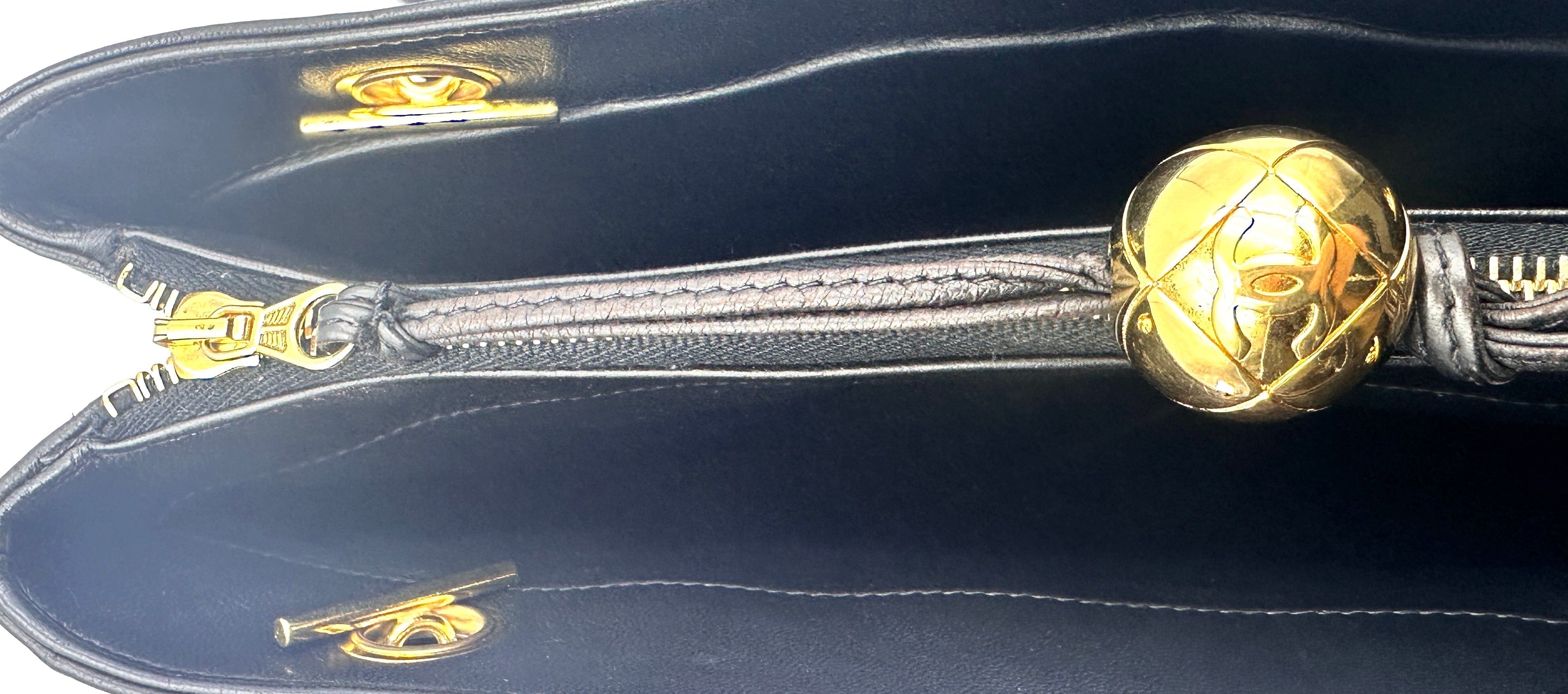 Chanel Vintage Black Calfskin Envelope Flap Bag With Gold Hardware(31***21) PR192