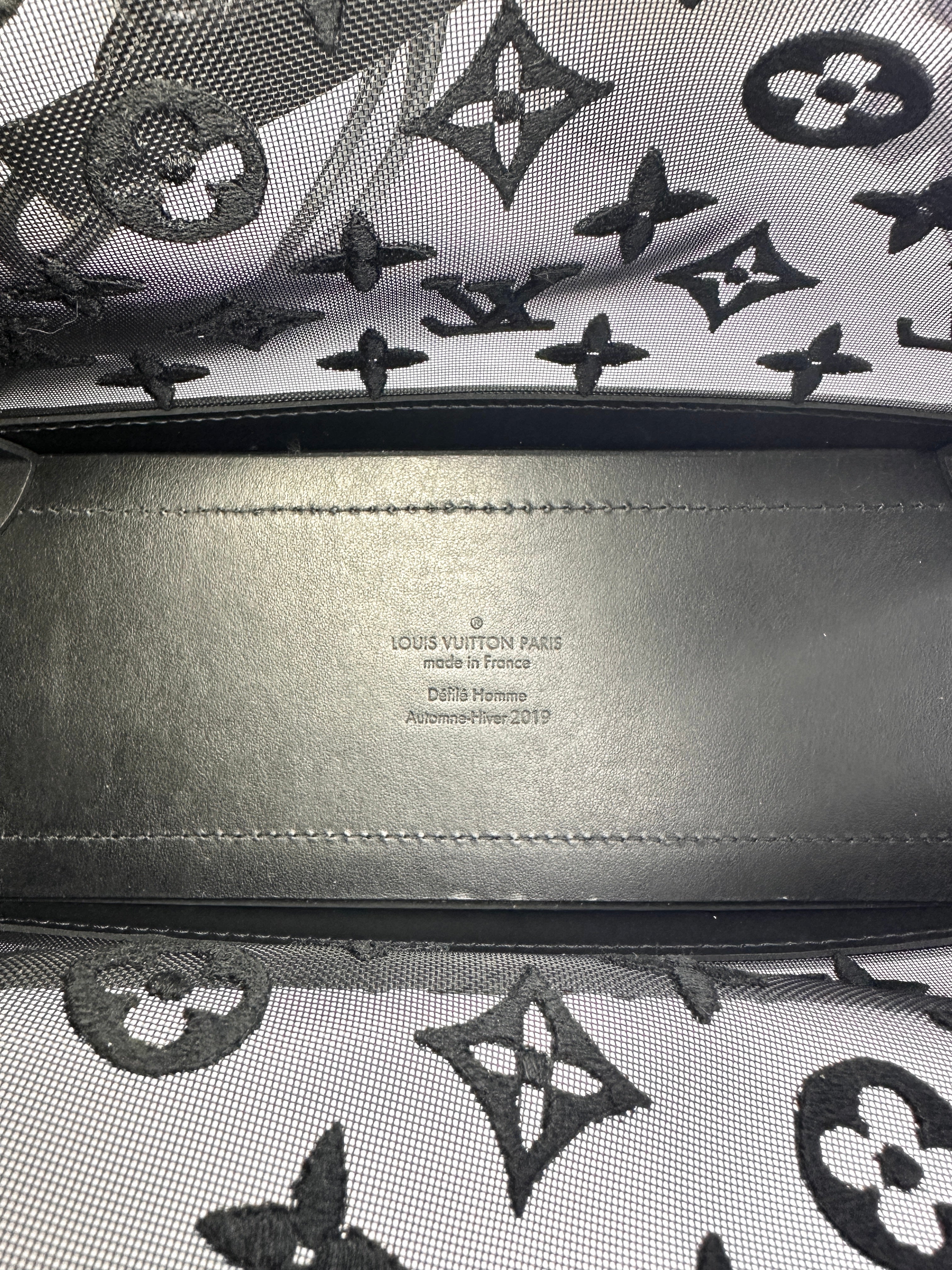 Louis Vuitton Solf Trunk Black Monogram Mesh Shoulder Bag LV1978