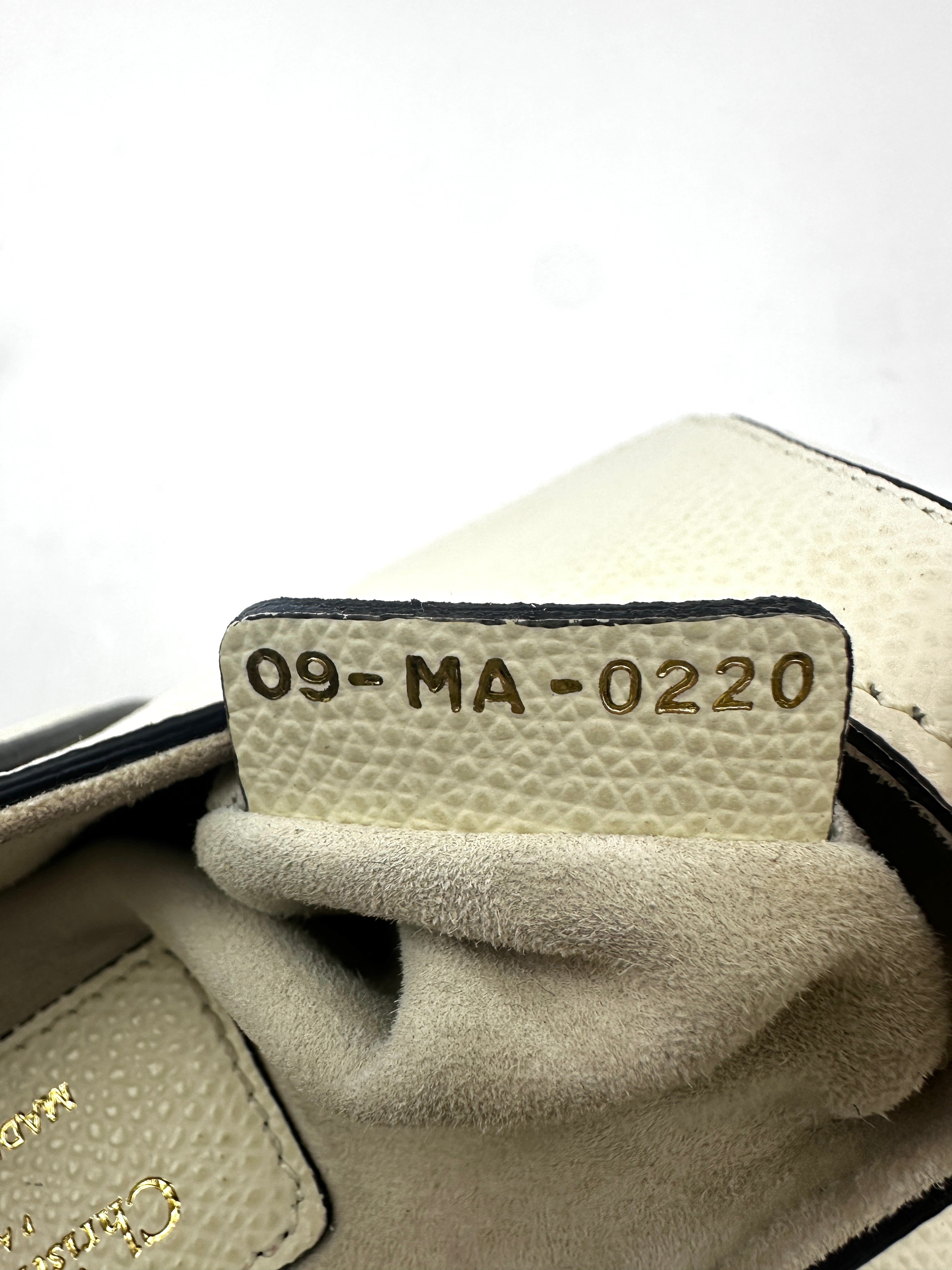 Christian Dior White Leather Small Size Saddle Bag DR512