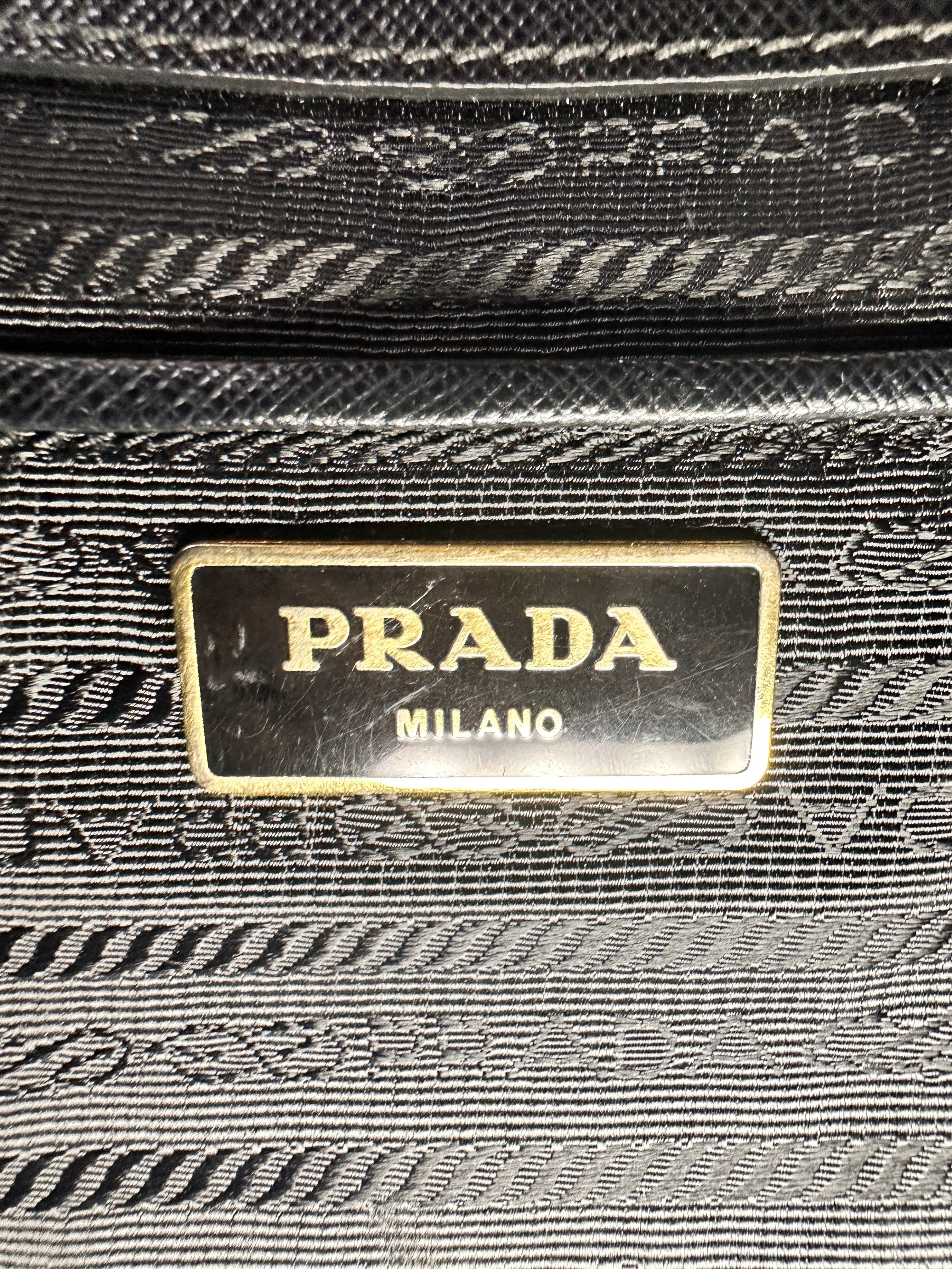 Prada Galleria Black Saffiano Large Size Handle Bag PR193