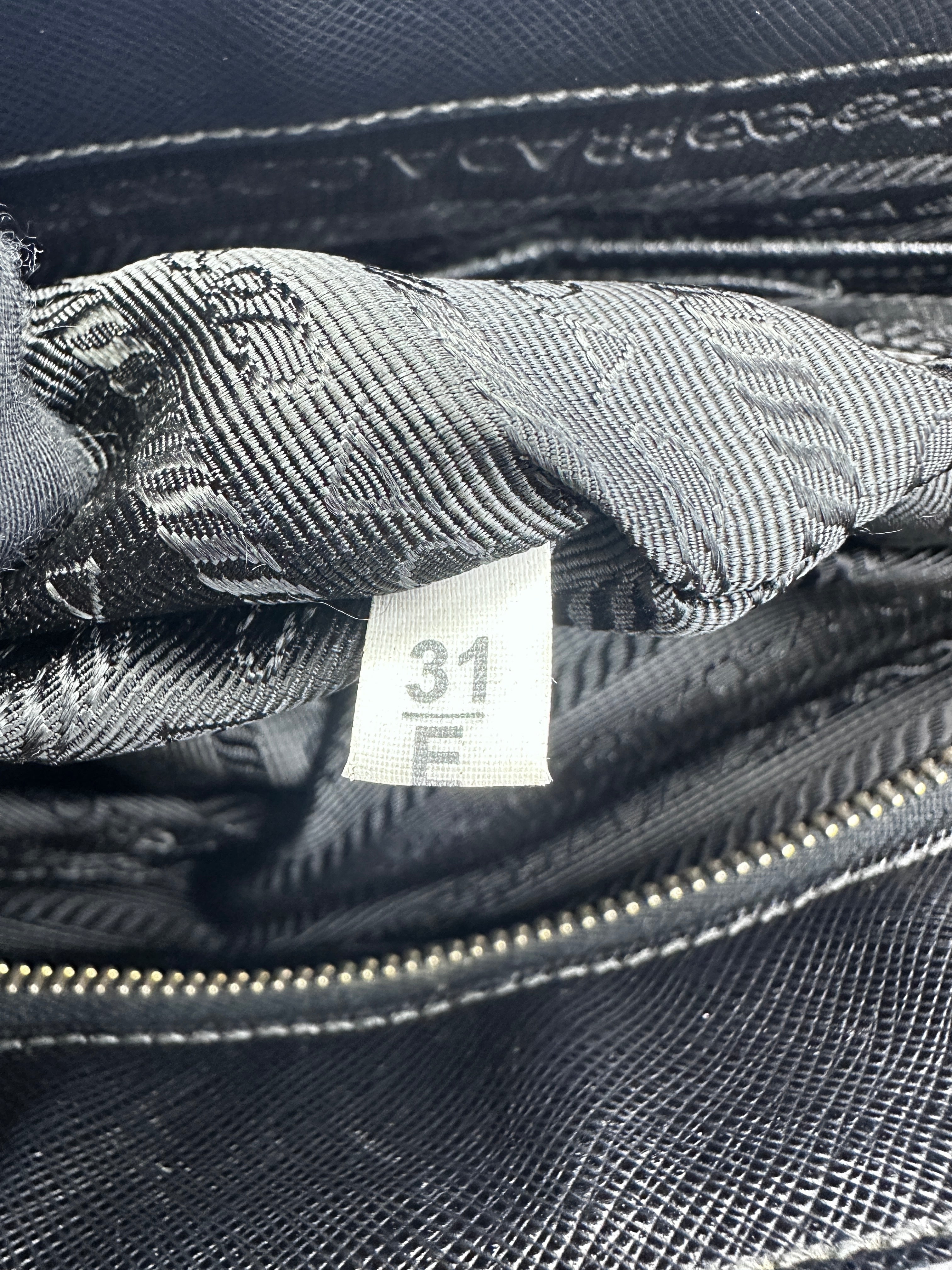 Prada Galleria Black Saffiano Large Size Handle Bag PR193