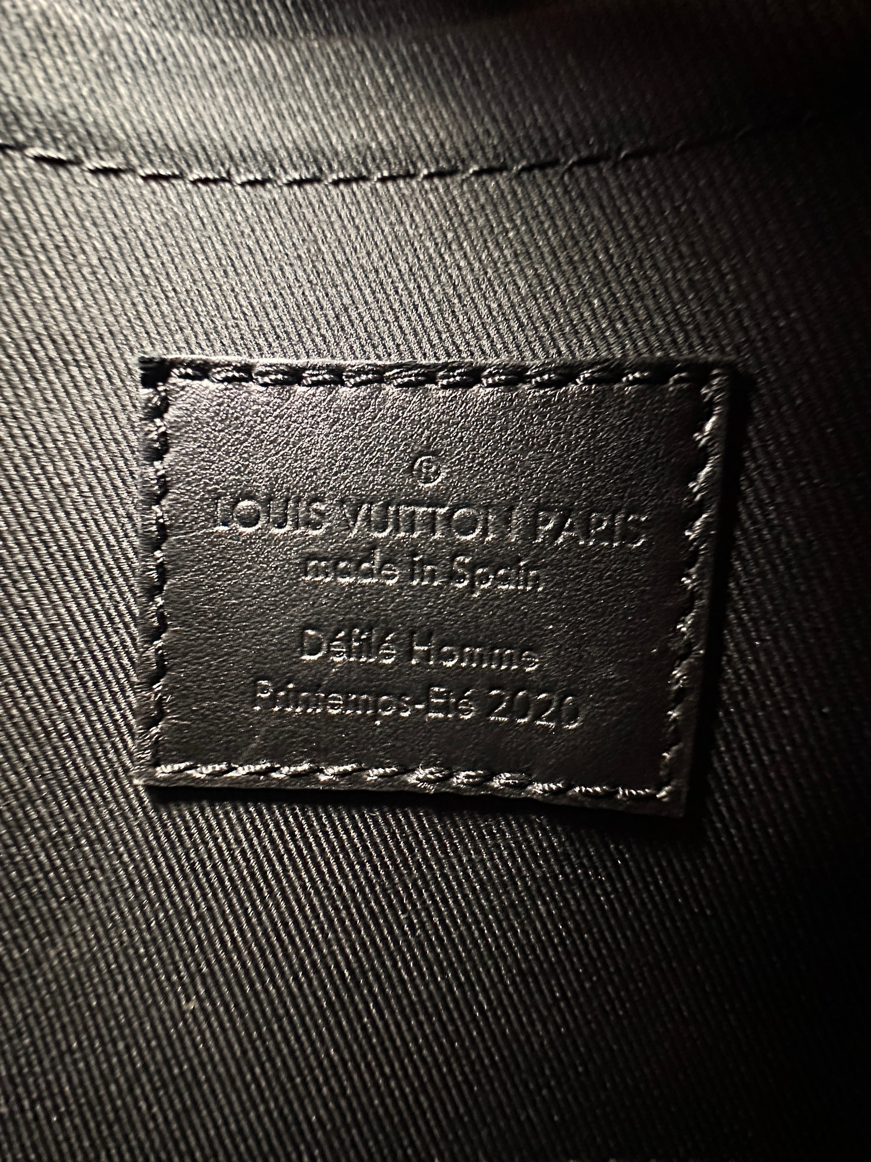 Louis Vuitton Blue Tuffetage Triangle Messenger Bag LV1984