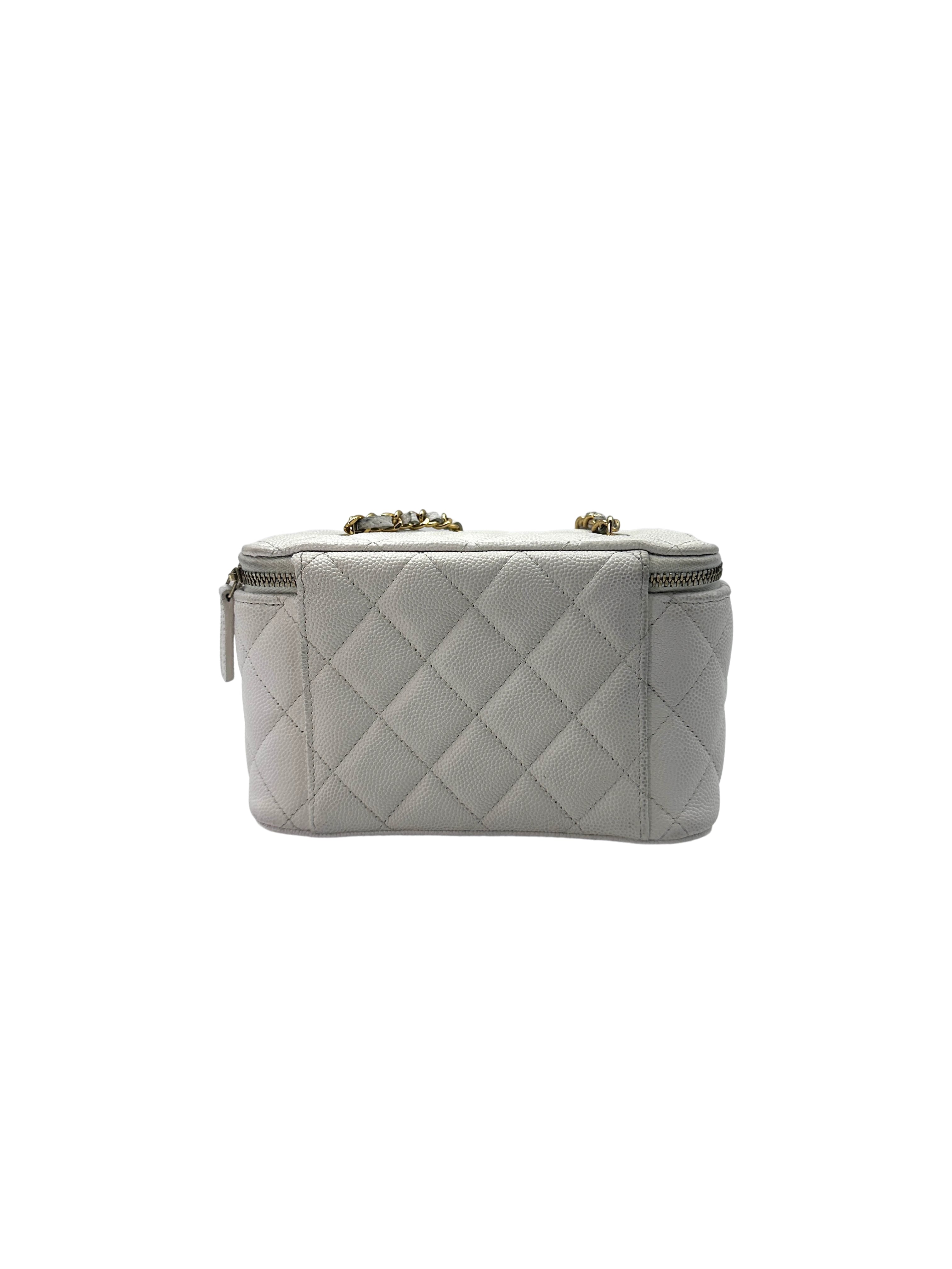 Chanel 23C Coco Casino White Quilted Leather Vanity Case With Gold Hardware(CN***10) CC1445