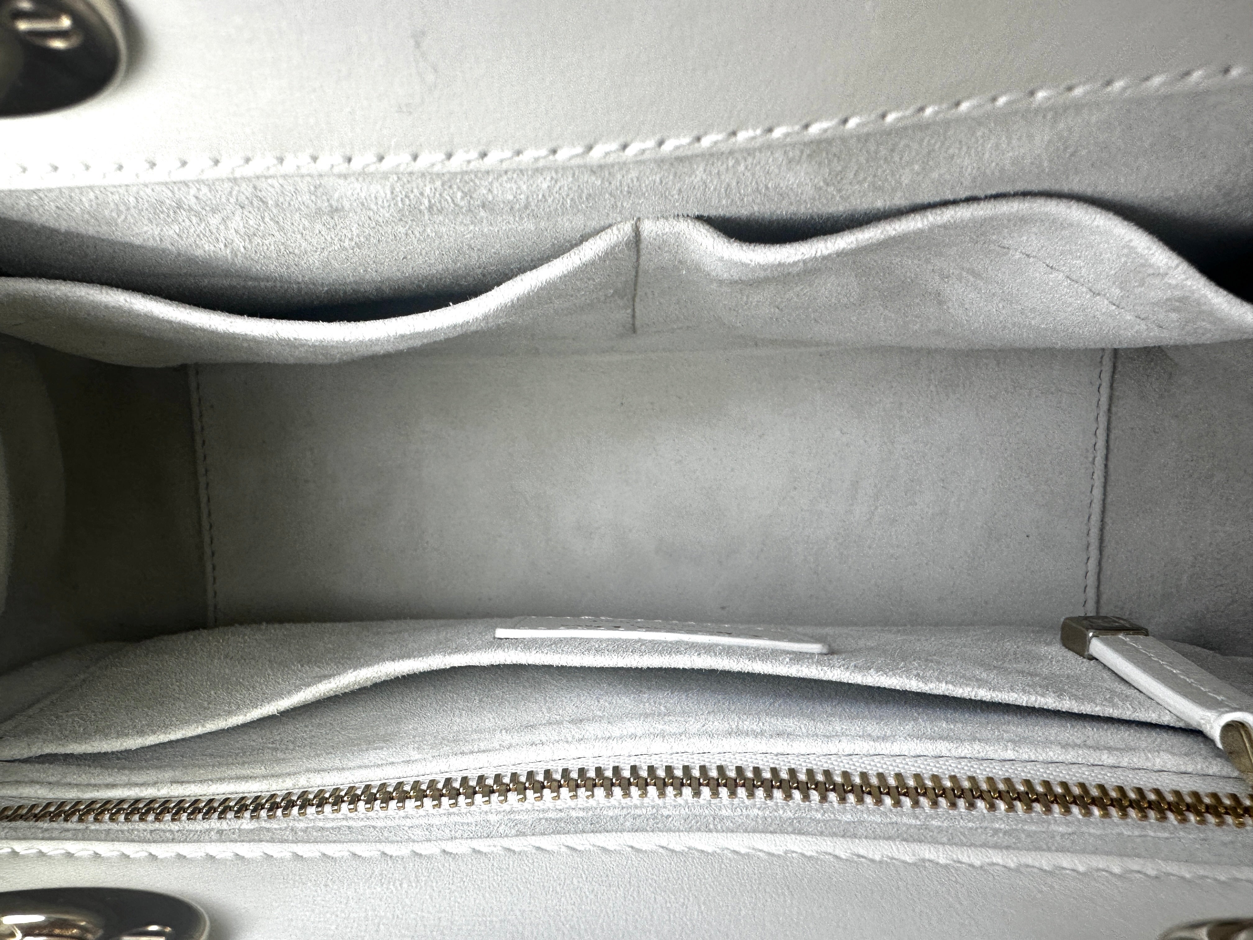 Christian Dior Lady 95.22 White Macrocannage Leather Handle Bag DR520