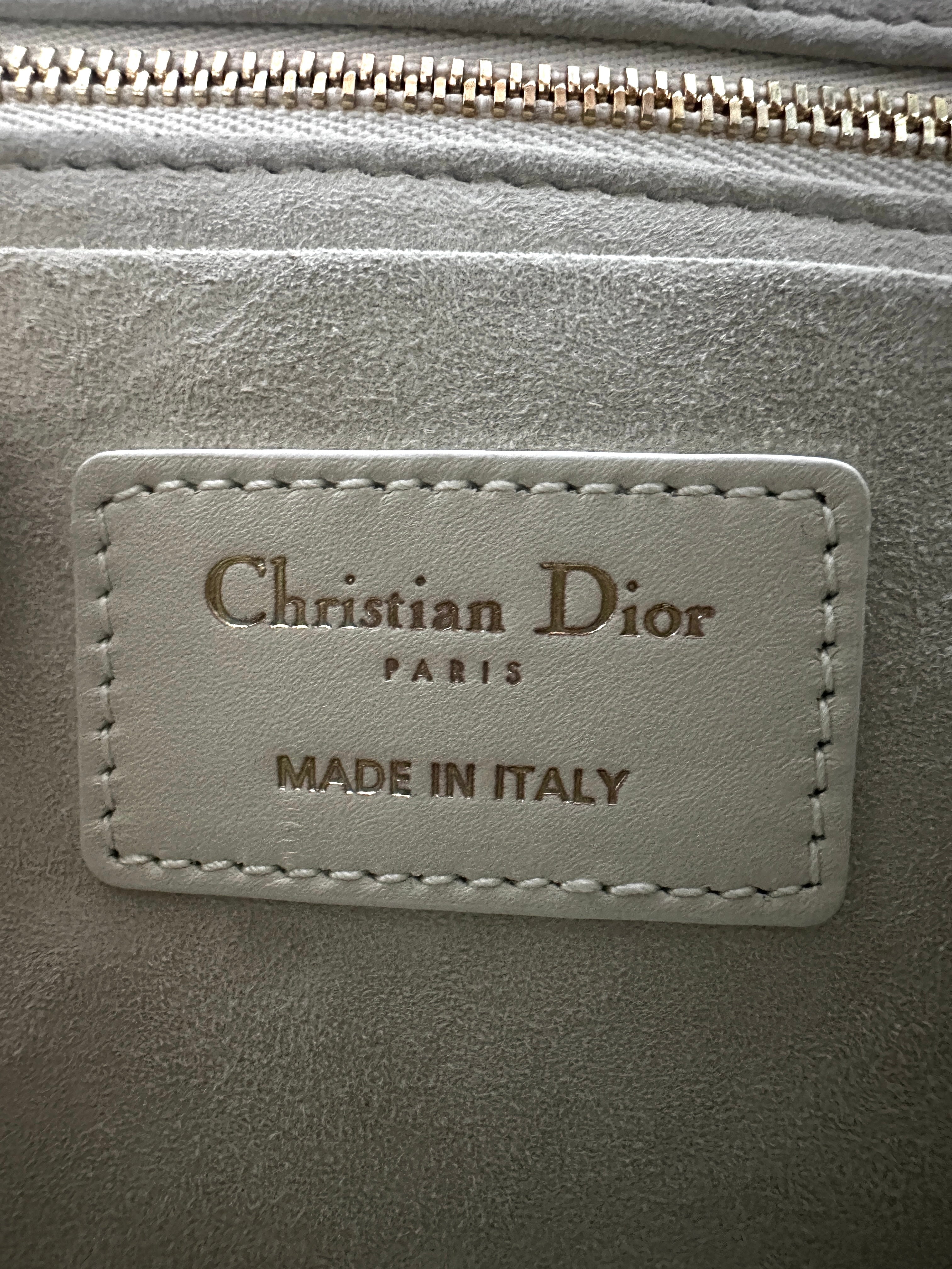 Christian Dior Lady 95.22 White Macrocannage Leather Handle Bag DR520