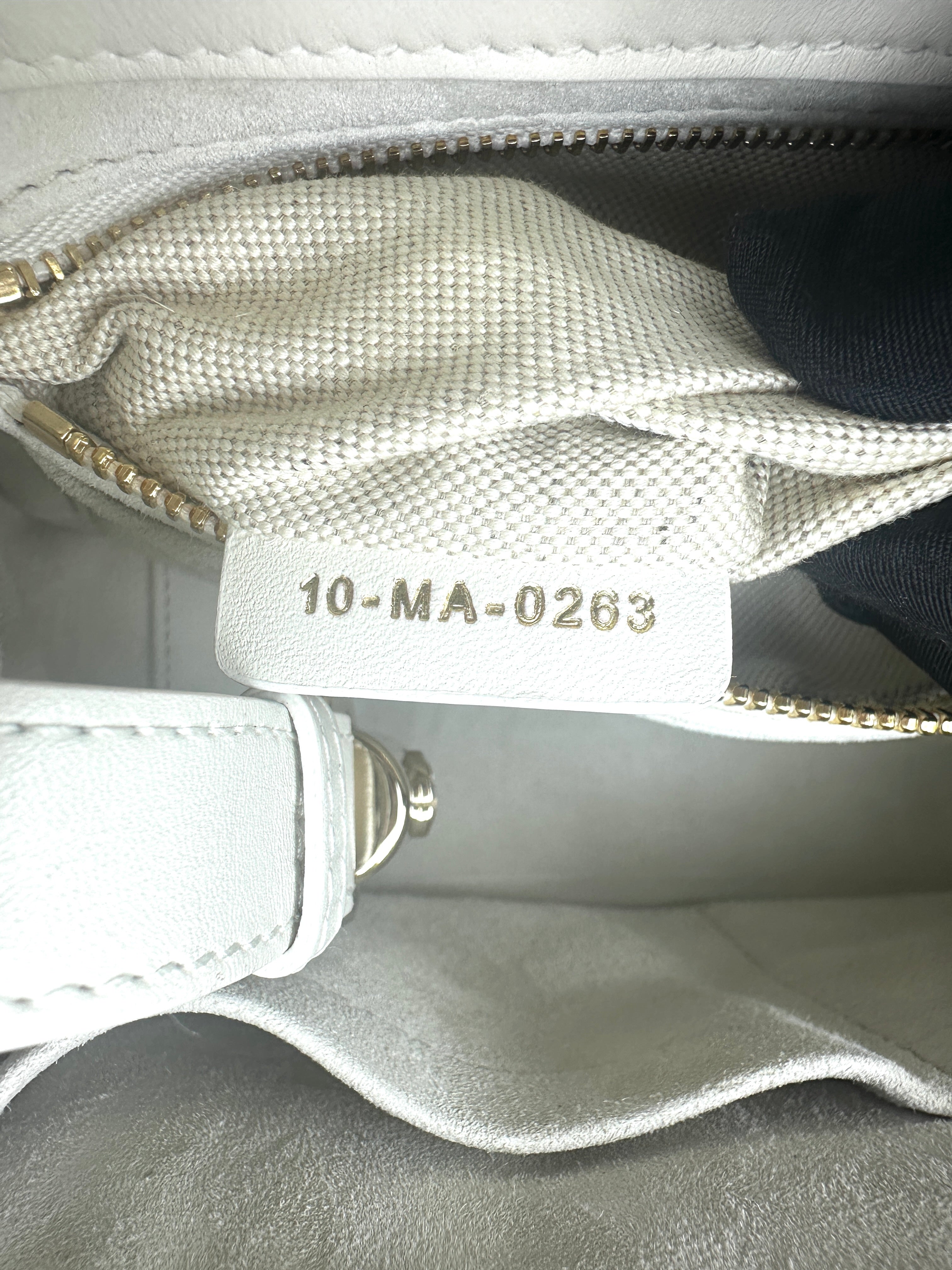 Christian Dior Lady 95.22 White Macrocannage Leather Handle Bag DR520
