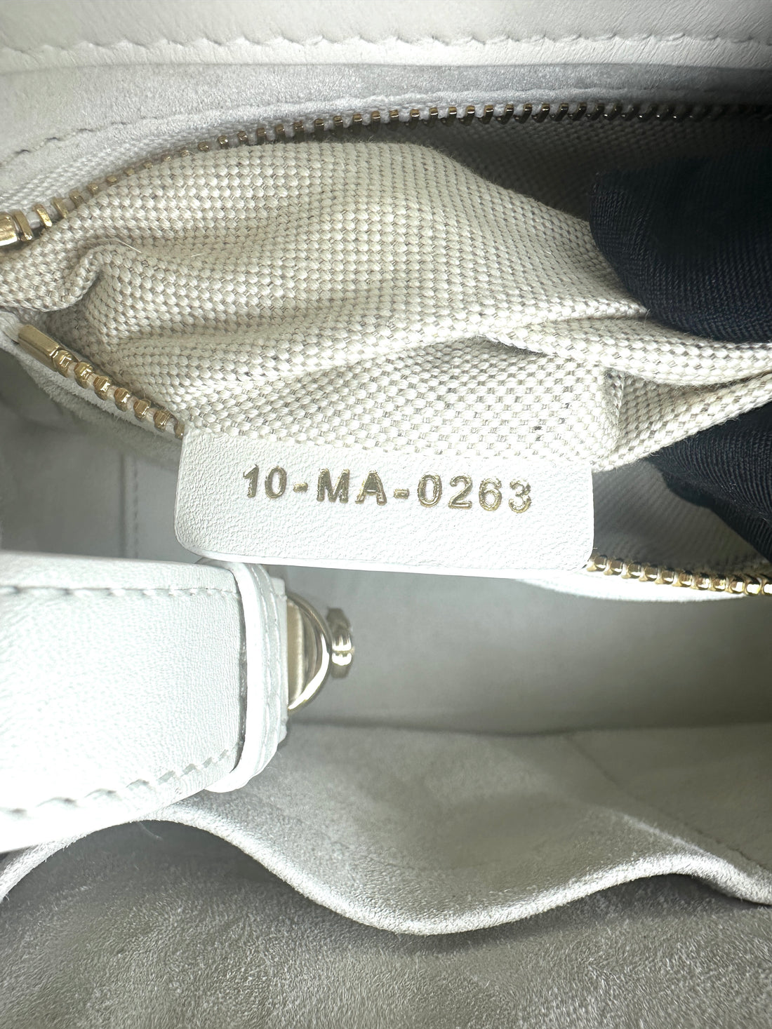 Christian Dior Lady 95.22 White Macrocannage Leather Handle Bag DR520