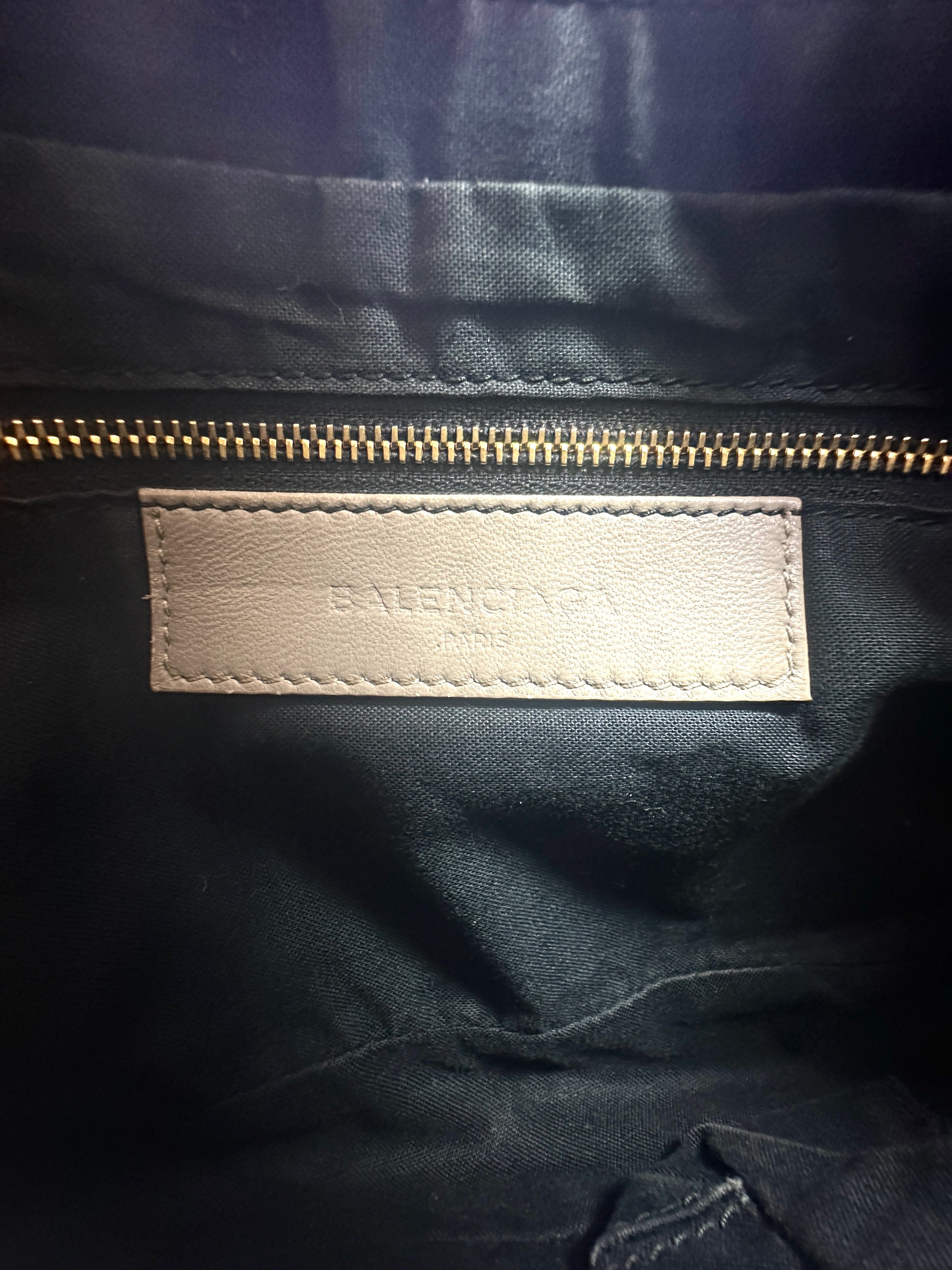 Balenciaga Giant Hip Grey Leather Metallic Edge Shoulder Bag BB59