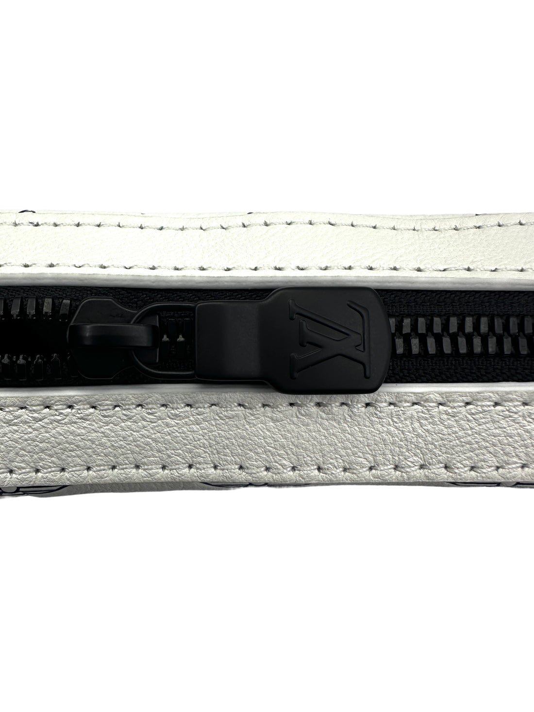 Louis Vuitton TrioMessenger White/Gray Monogram Shadow Leather Shoulder Bag With Pouch LV1996