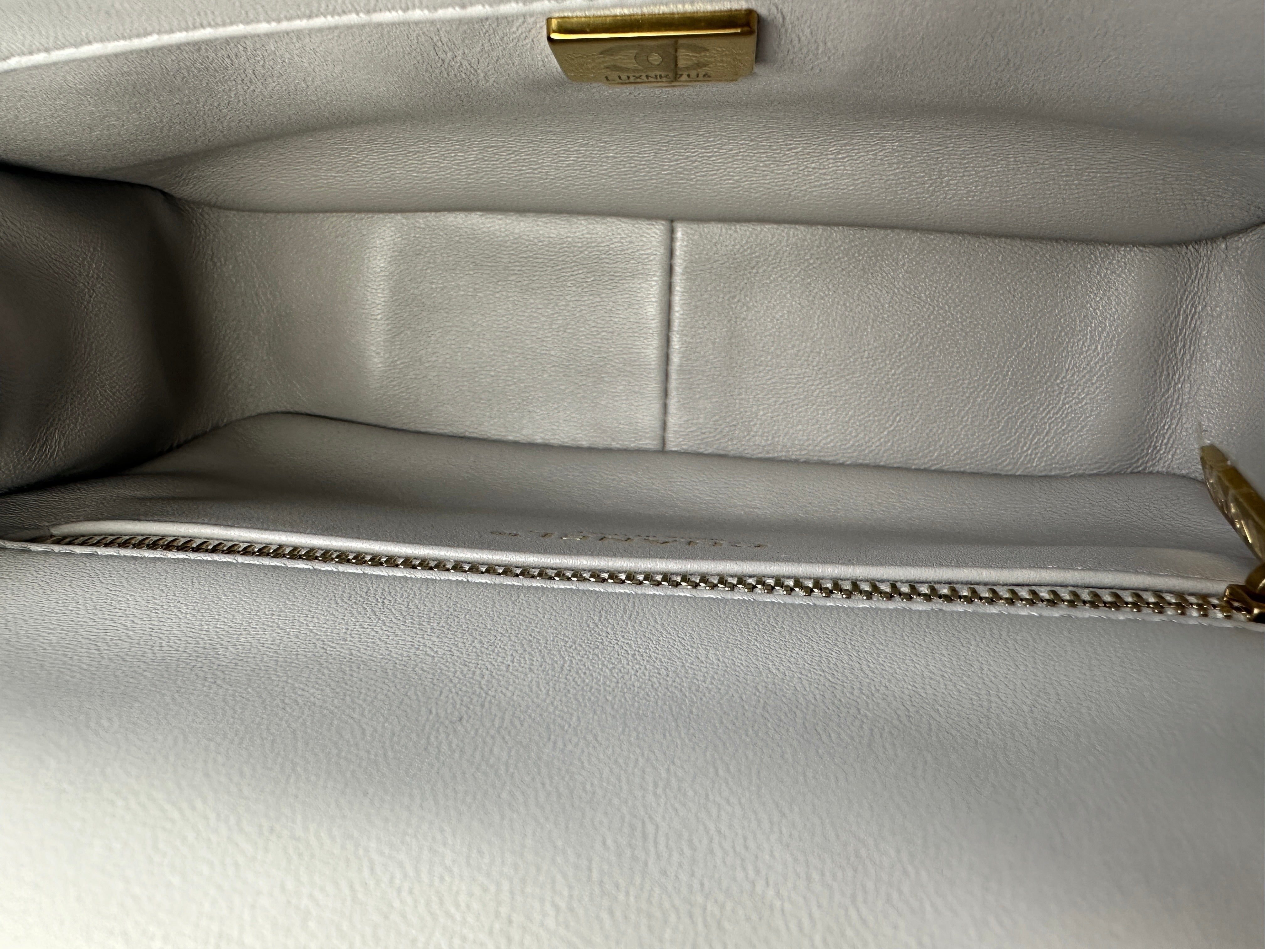 Chanel Light Blue Quilted Leather Jeweled Chain Flap Bag(LU***U4) CC1446