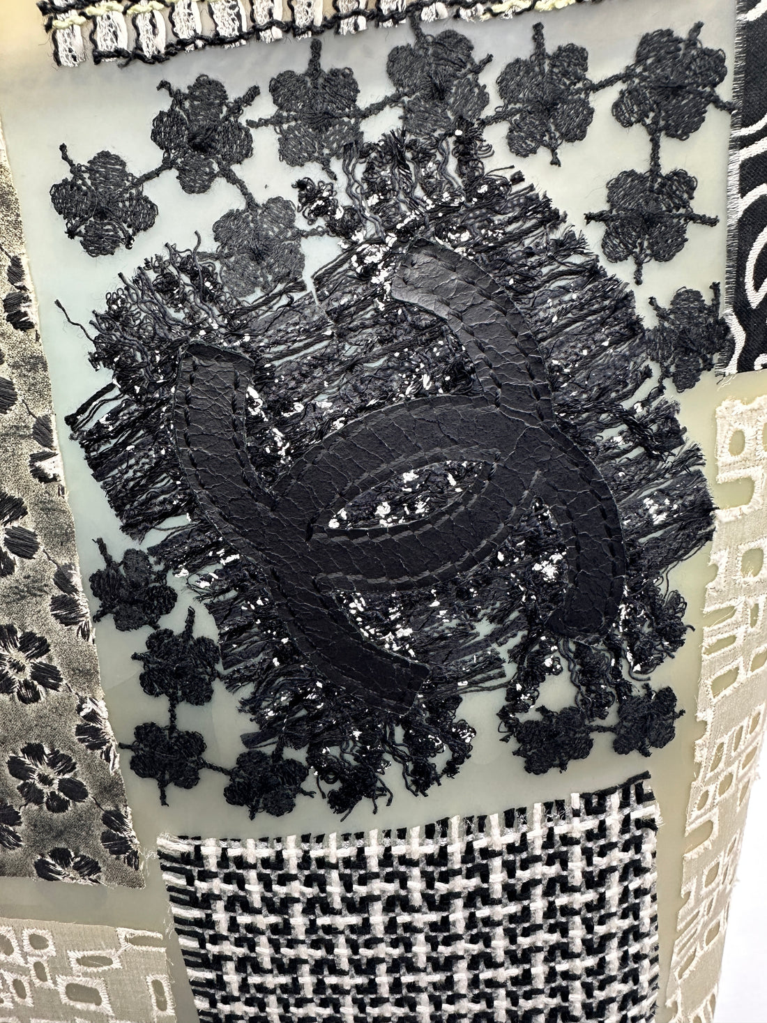 Chanel Rare Tweed & Fabric Patchwork Rubber Tote Bag With Pouch(14***14) CC1447