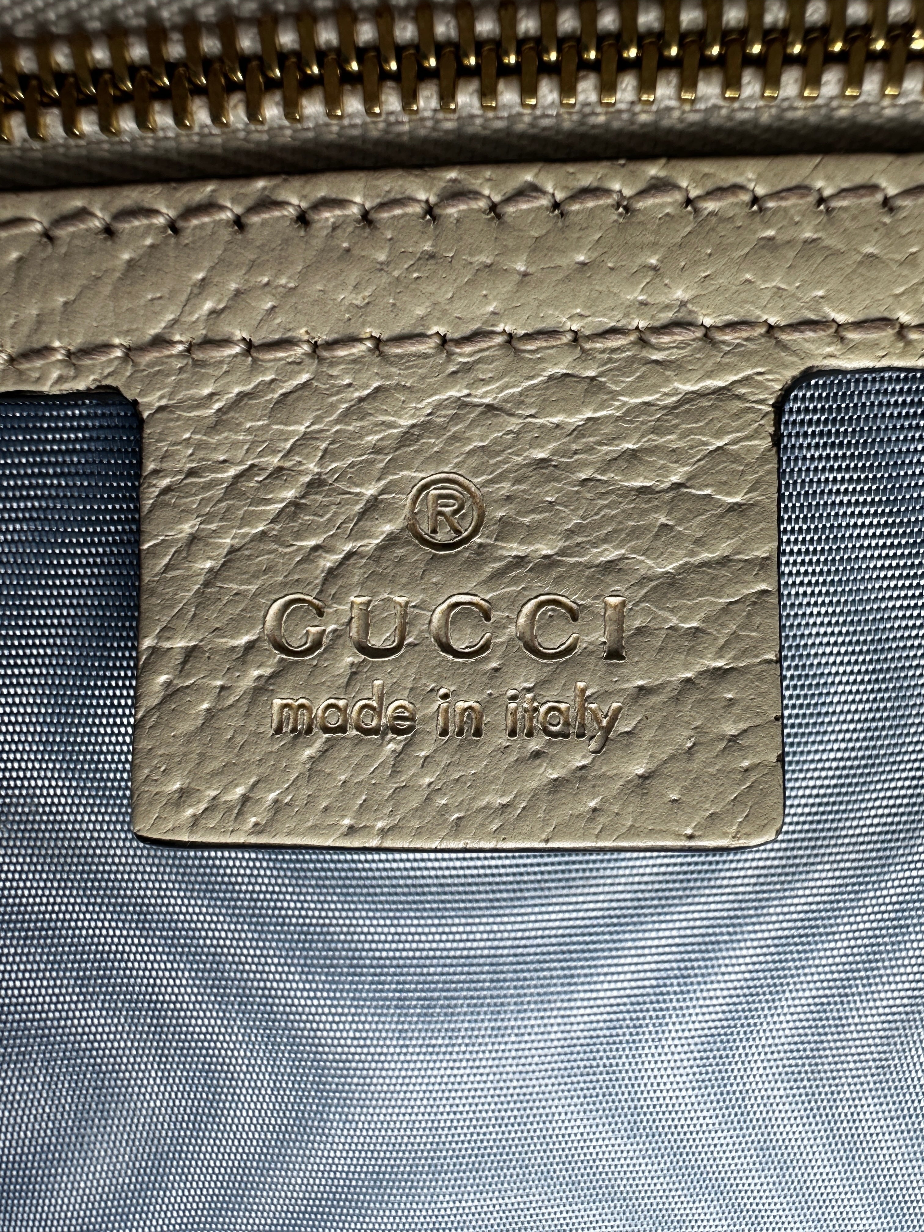 Gucci Sylvie White Leather Bee&Star Printed Shoulder Bag GG639