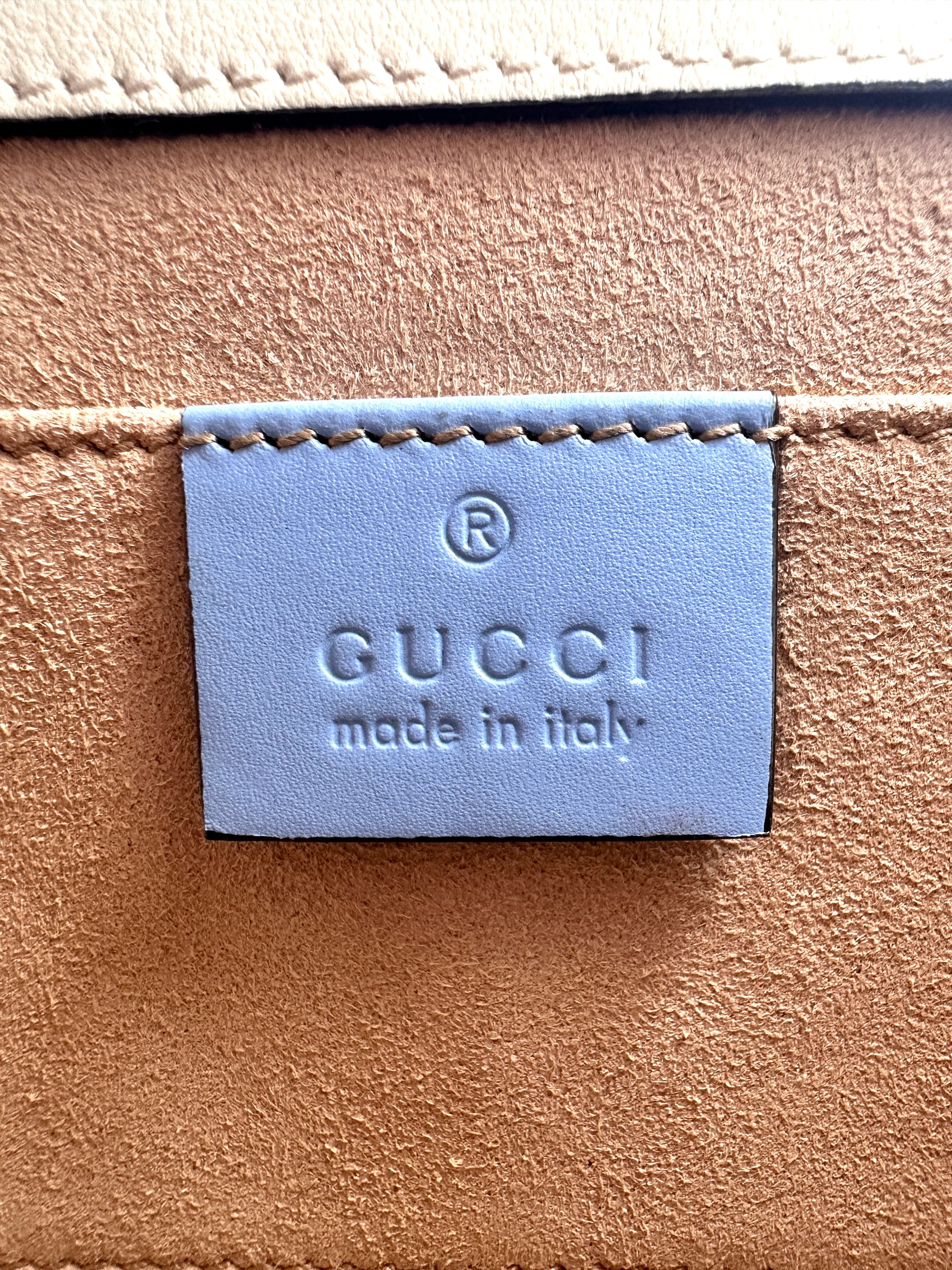 Gucci Chinese Valentine's Day Special Edition Apple Heart Padlock Shoulder Bag GG640