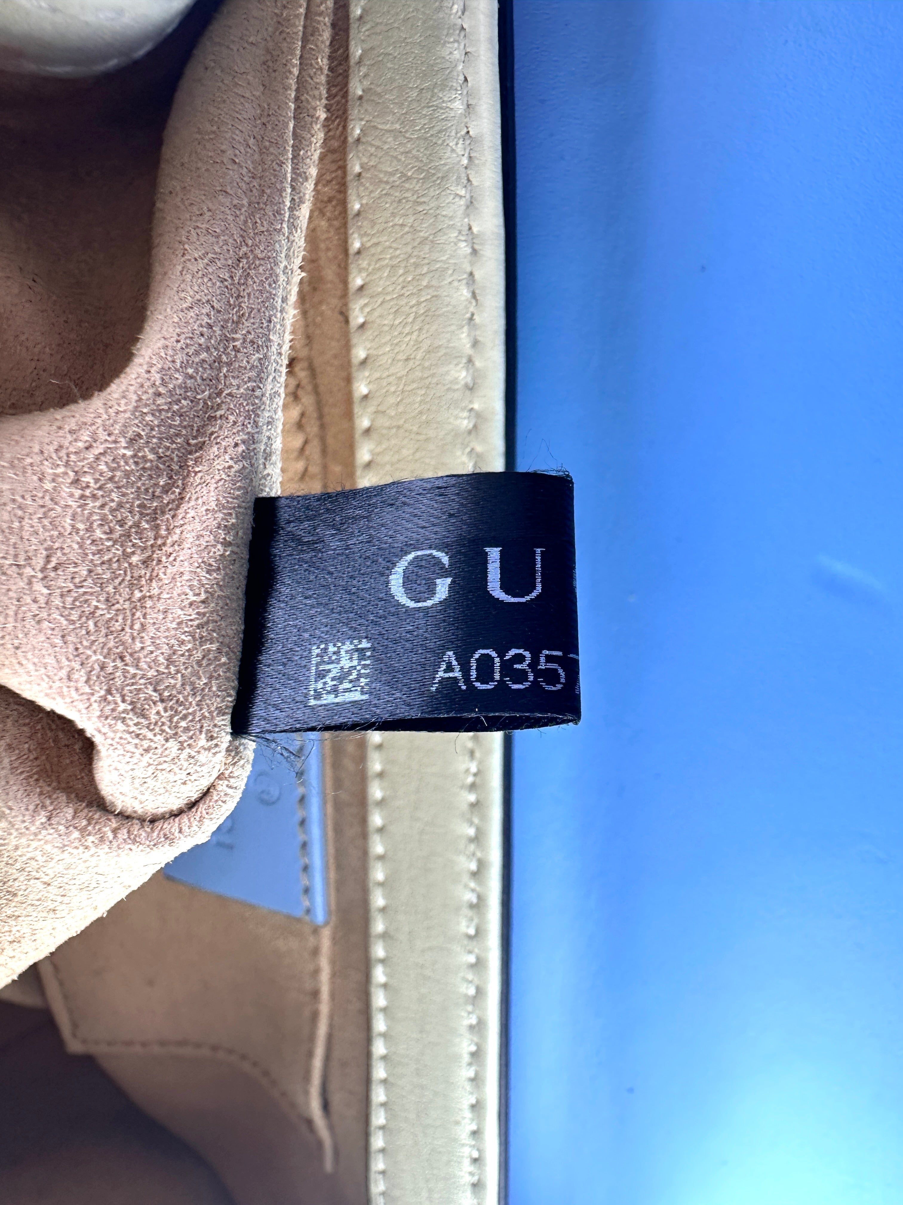 Gucci Chinese Valentine's Day Special Edition Apple Heart Padlock Shoulder Bag GG640