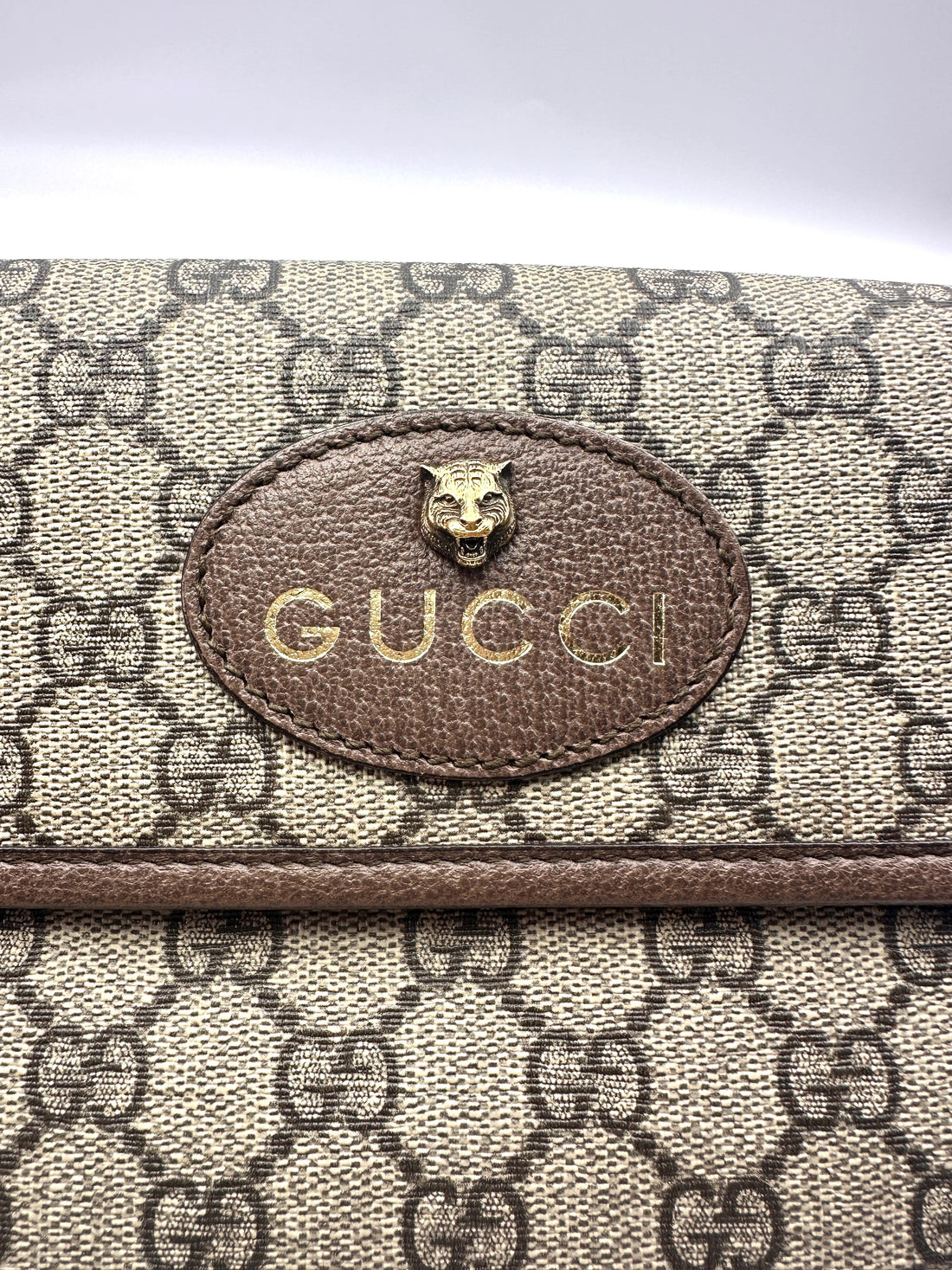 Gucci Neo Vintage GG Supreme Bag With Tiger Head GG643
