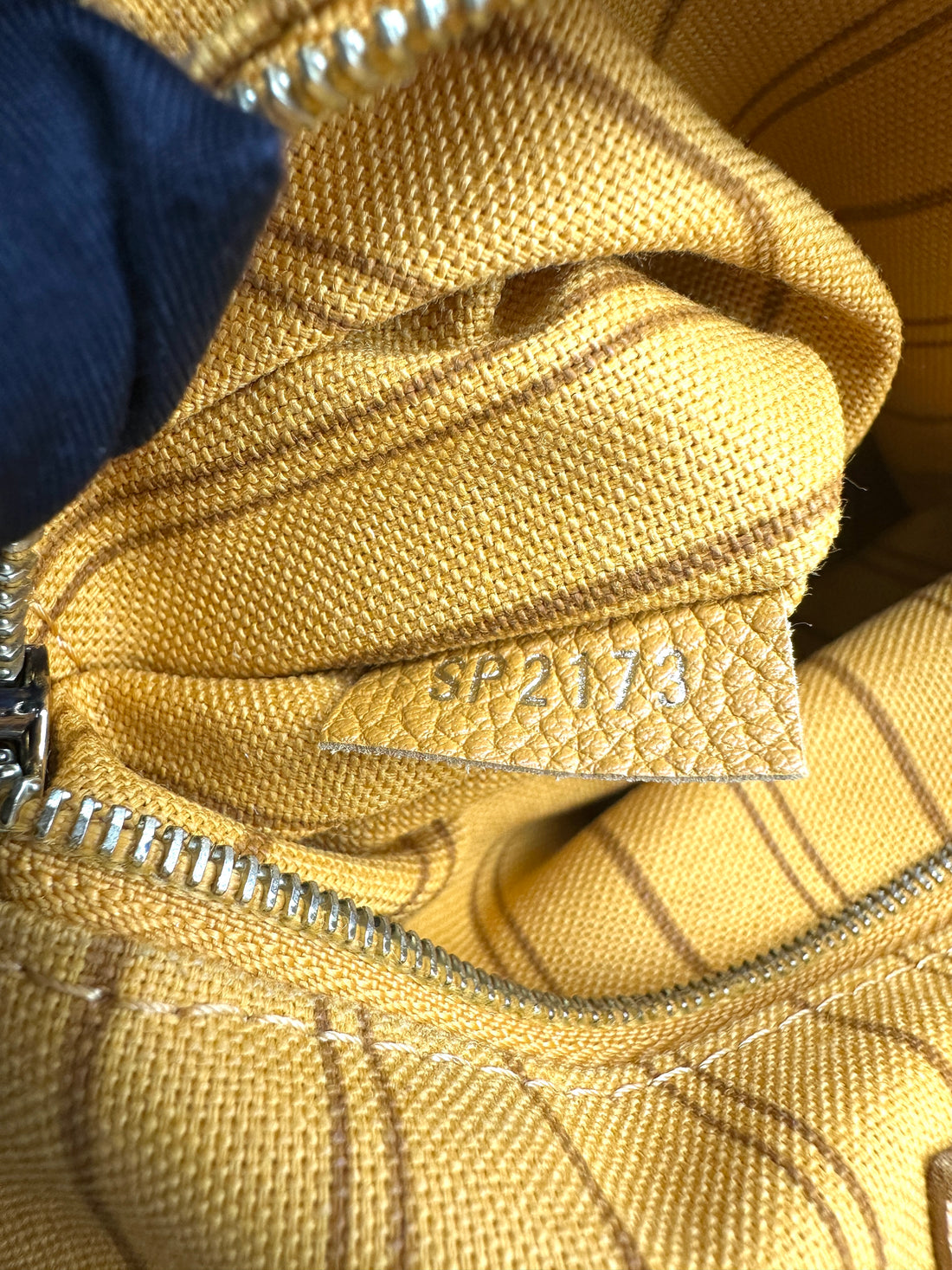 Louis Vuitton Speedy25 Yellow Monogram Empreinte Handle Bag LV2008