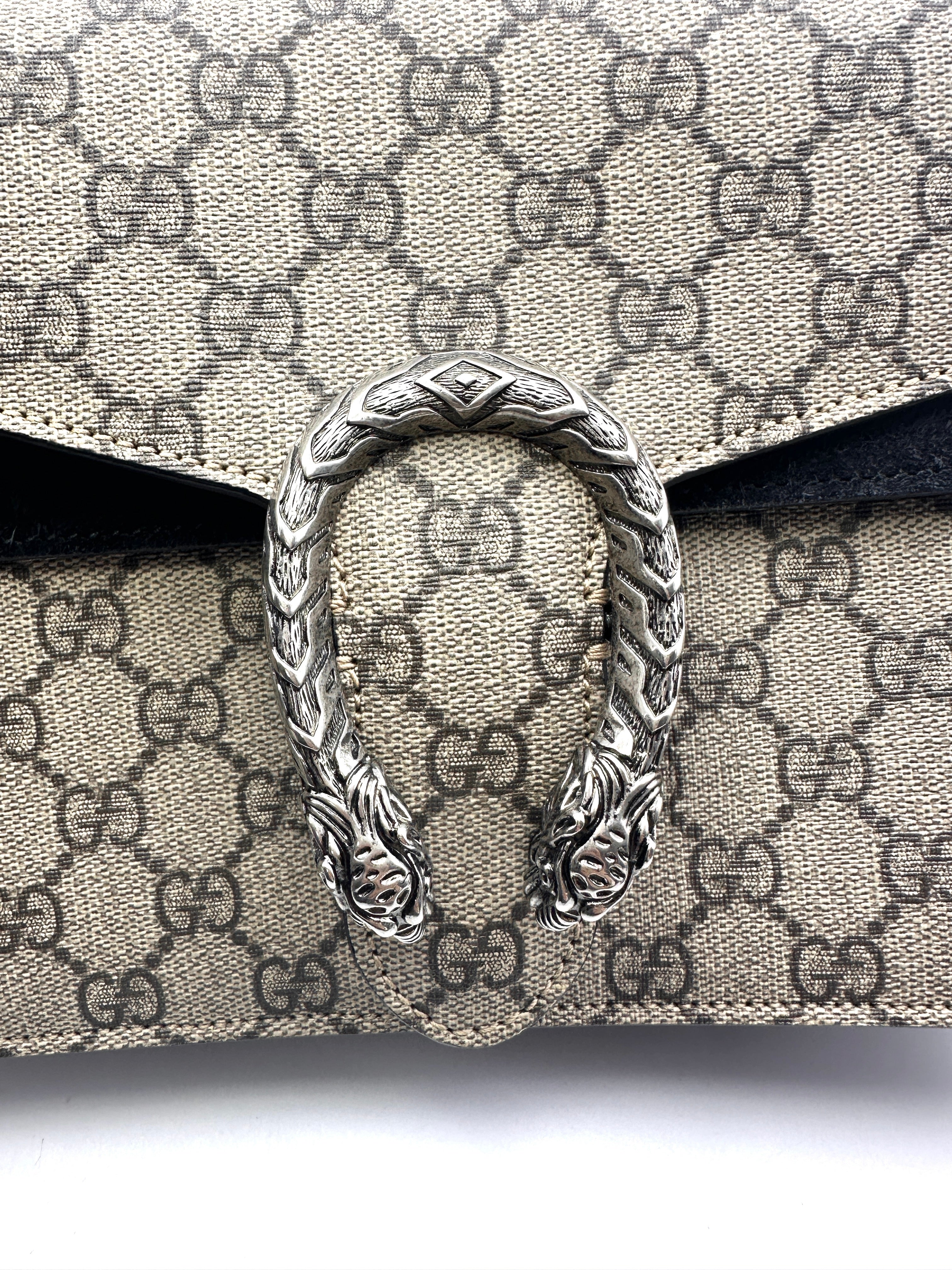 Gucci Dionysus GG Supreme Canvas Medium Size Shoulder Bag With Black Suede GG642