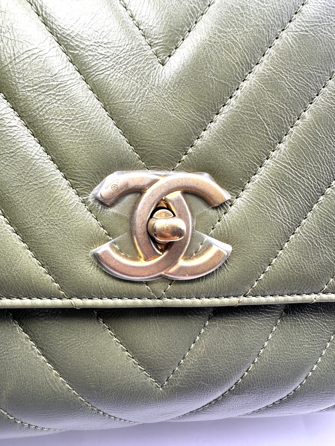 Chanel CoCo Handle Green Chevron Quilted Leather Medium Size Lizard Handle Bag(25***61) CC1453
