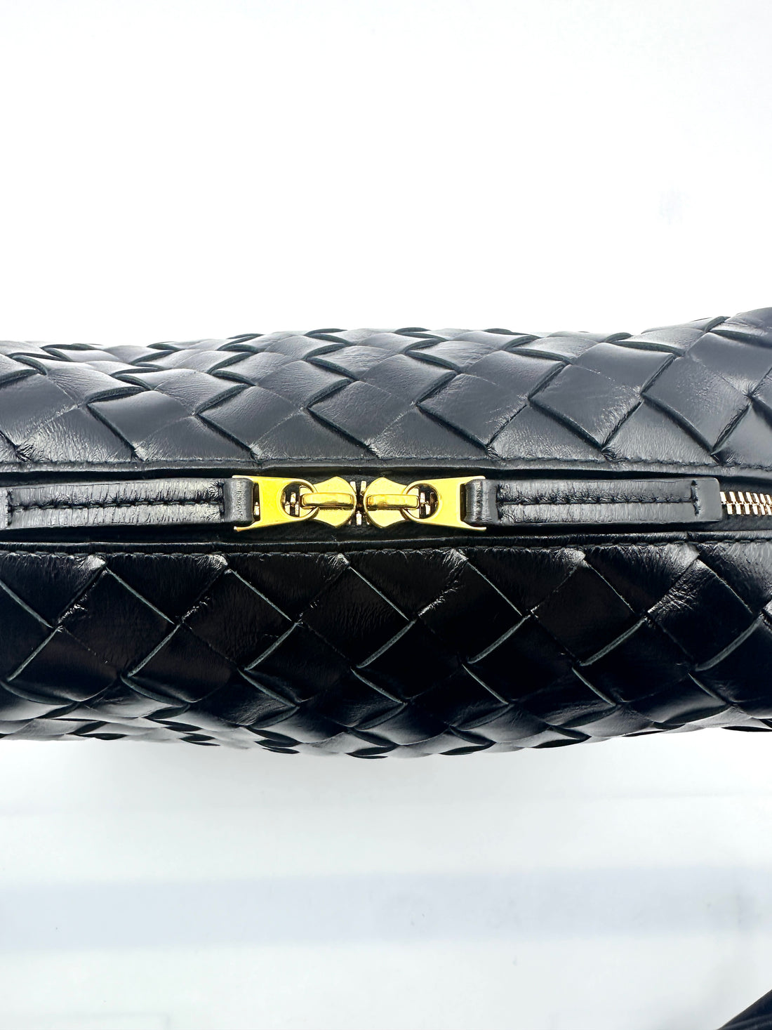 Bottega Veneta Loop Black Intrecciato Leather Shoulder Bag BV102