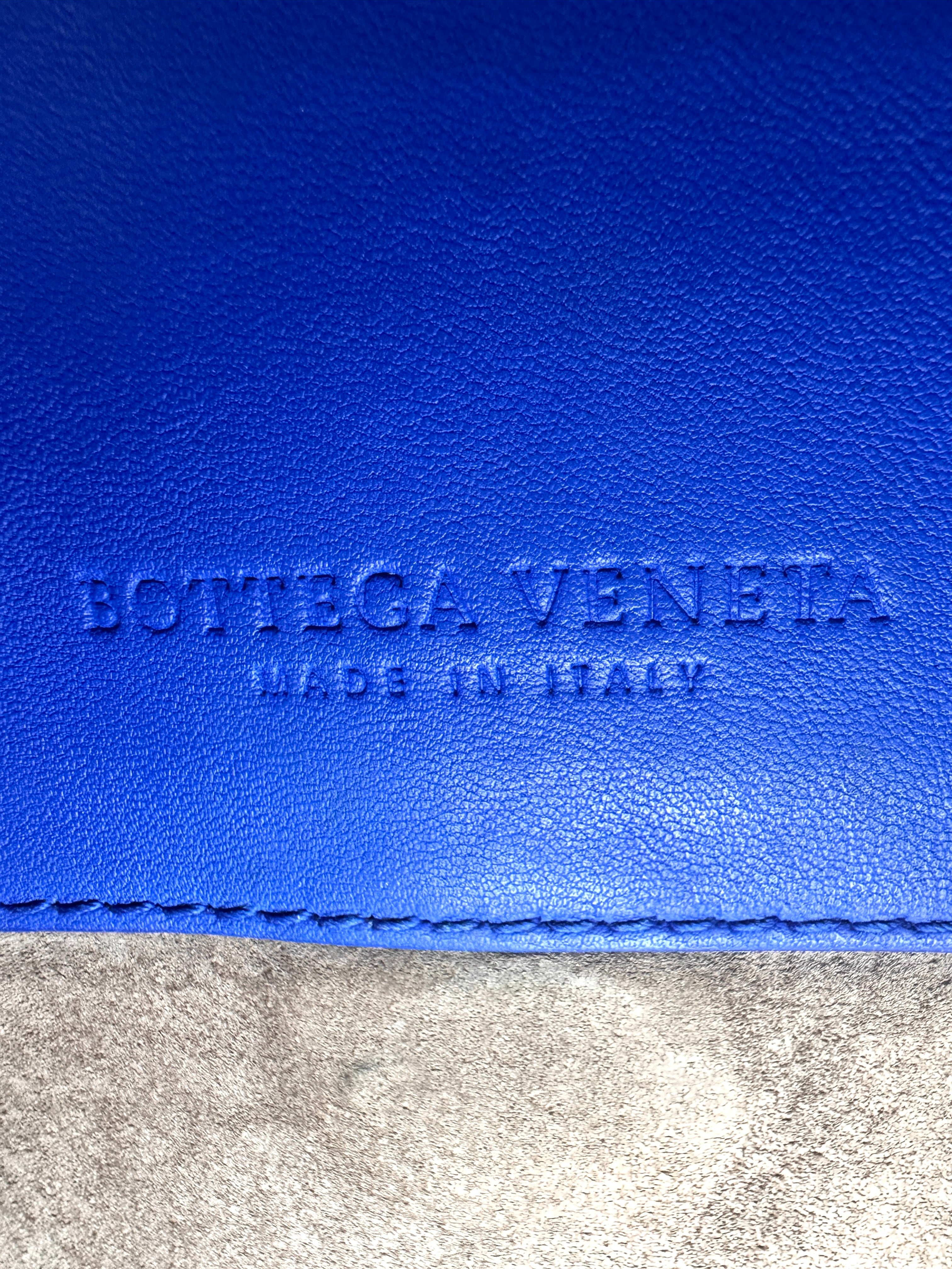 Bottega Veneta Olimpia Blue Intrecciato Leather Medium Size Shoulder Bag LV2021