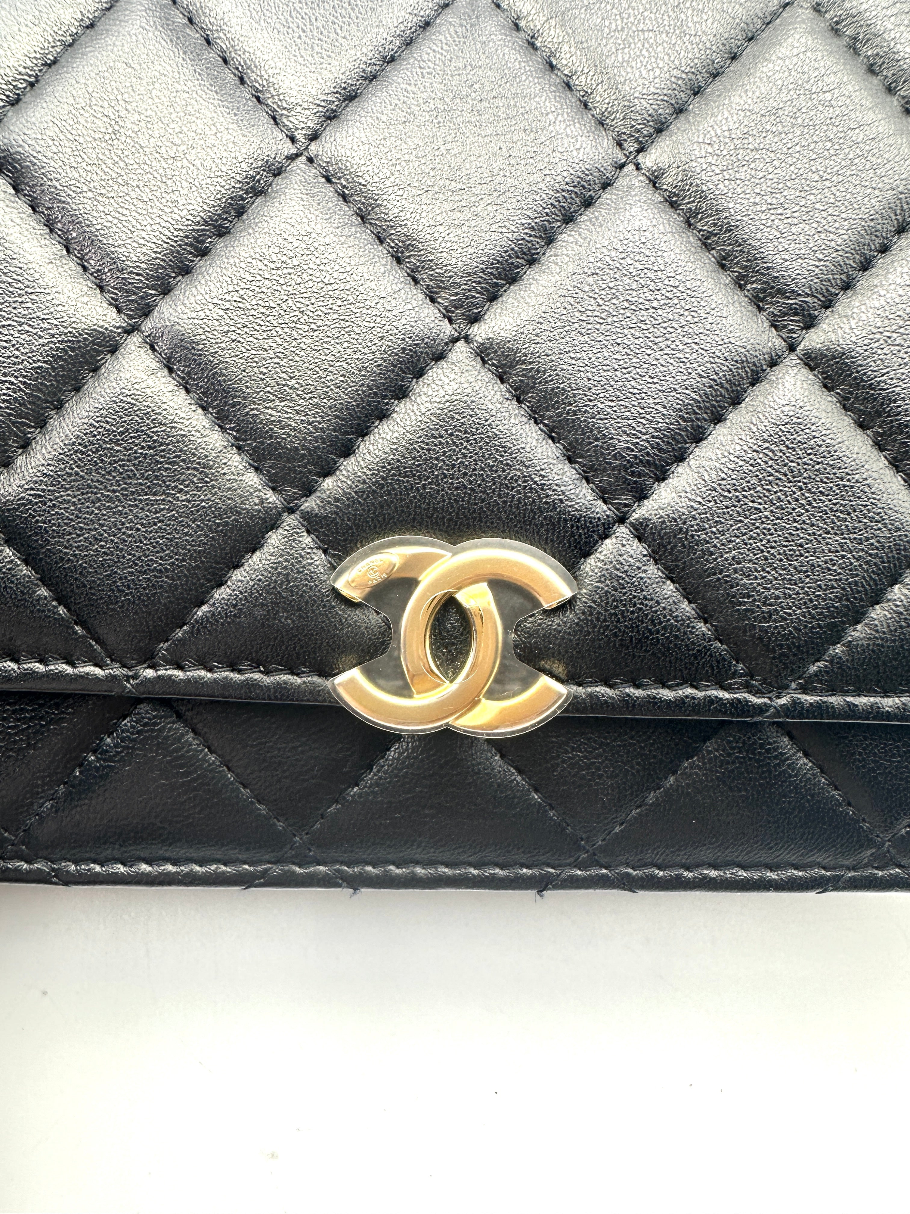 Chanel 22A Black Quilted Wallet On Chain(PC***5H) CC1460