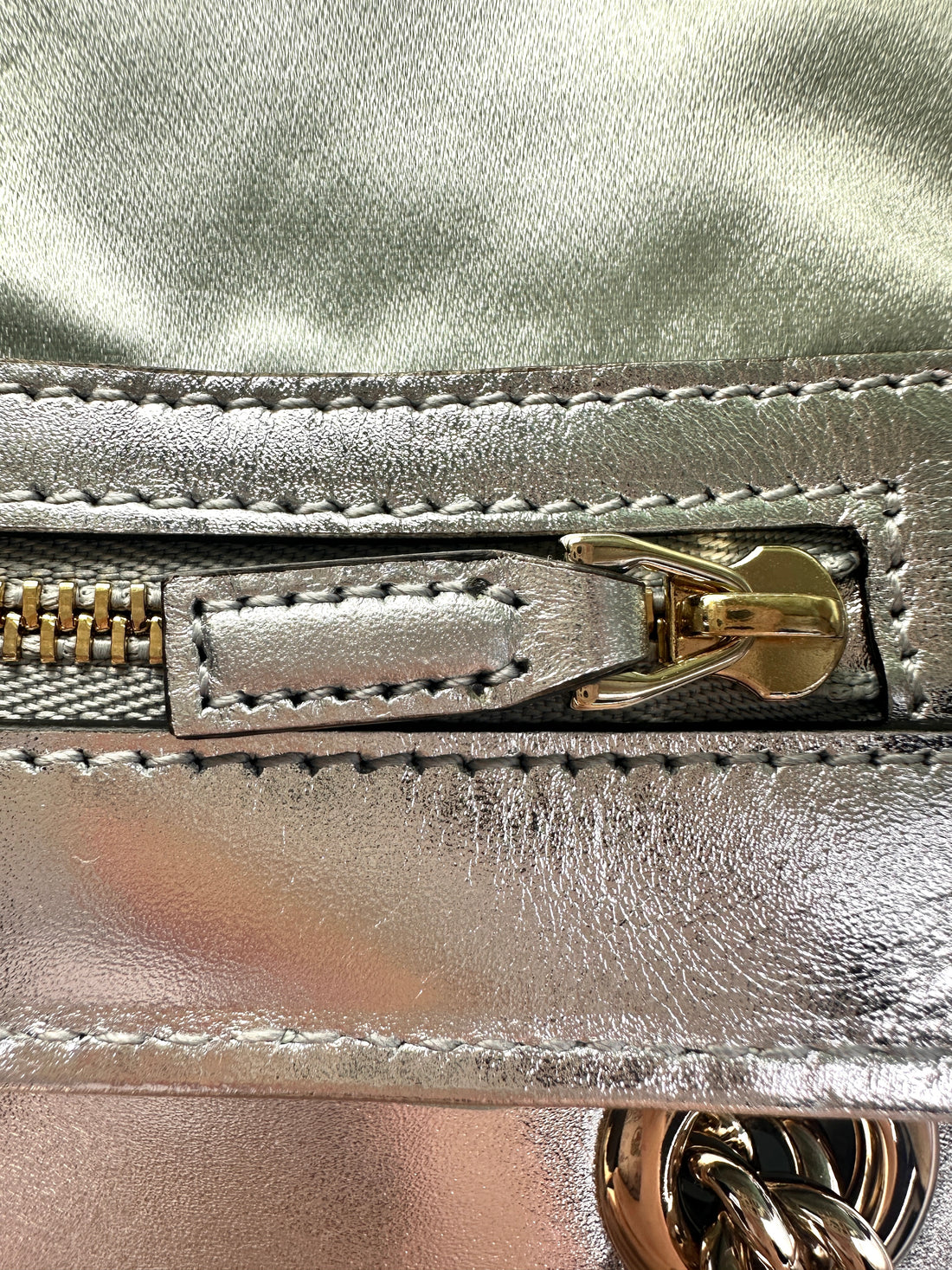 Gucci GG Marmont Iridescent Green Chevron Matelasse Leather Shoulder Bag GG649