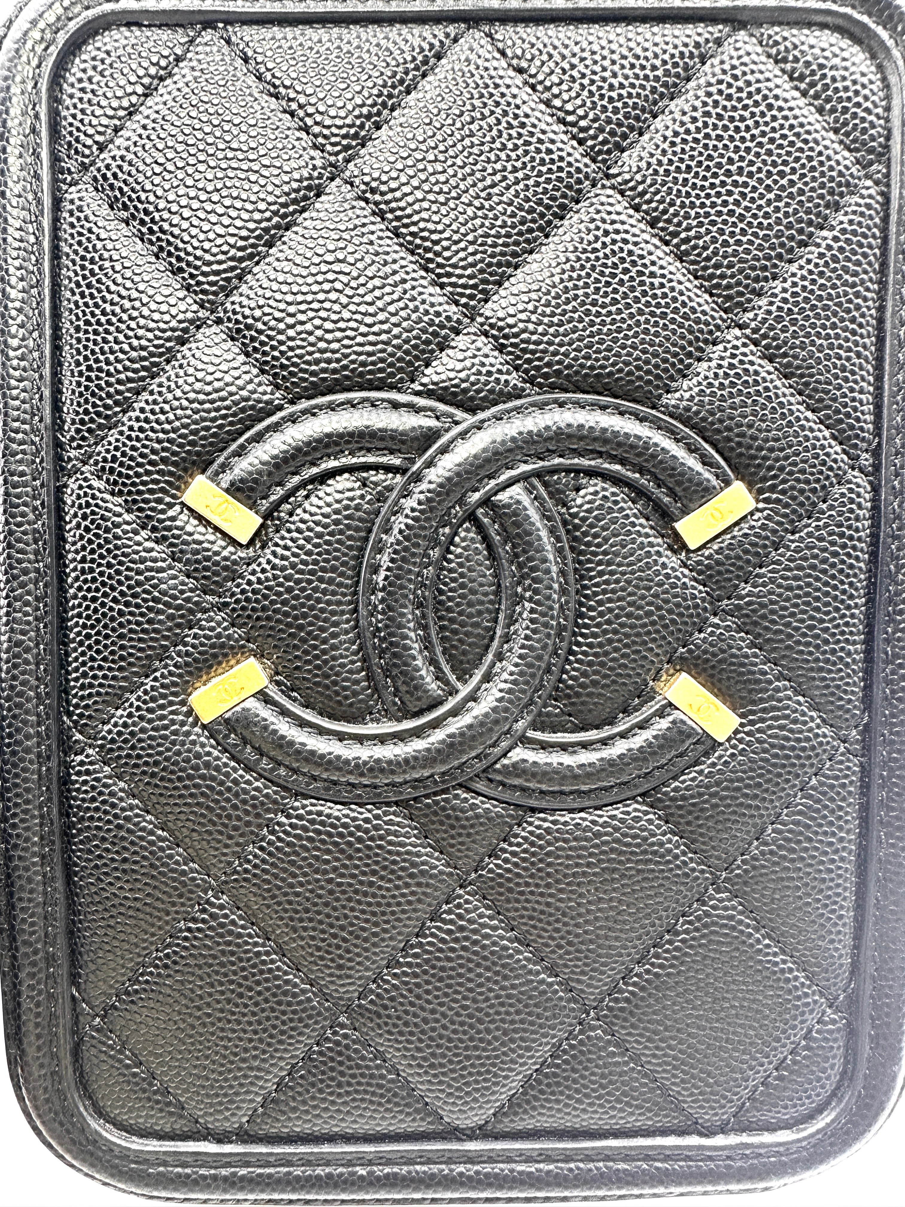 Chanel CC Filigree Vertival Black Quilted Calfskin Top Handle Vanity Case(28***80) CC1466
