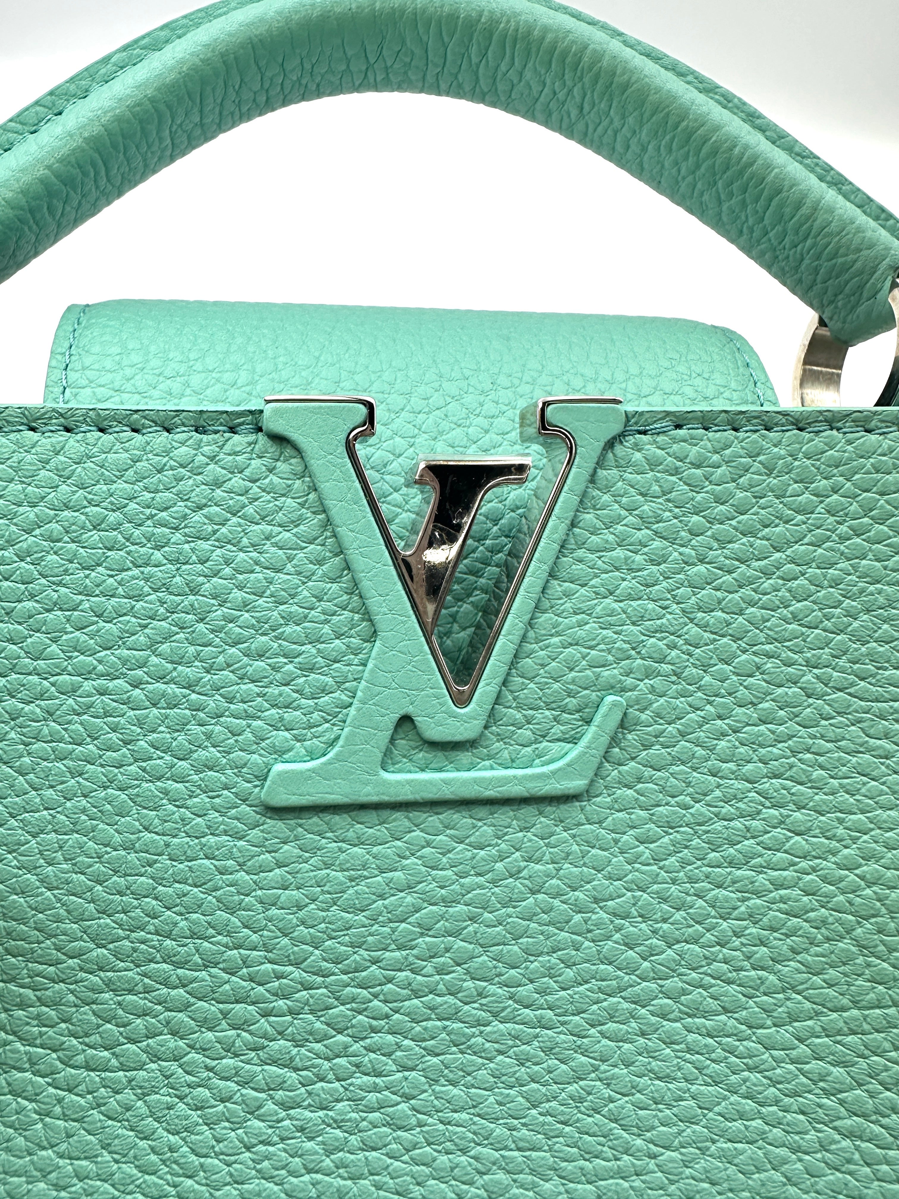 Louis Vuitton Capucines Green Leather Mini Handle Bag LV2040