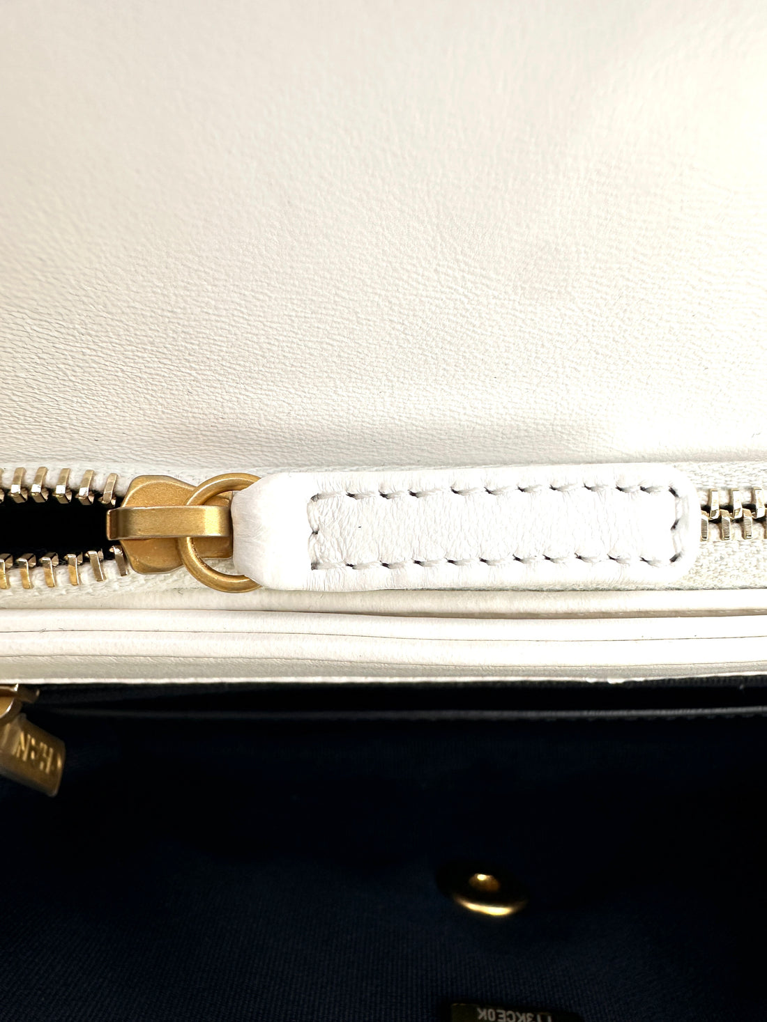 Chanel 23B Classic Flap White Quilted Lambskin Small Size Flap Bag With Gold Hardware(T1***0K) CC1470