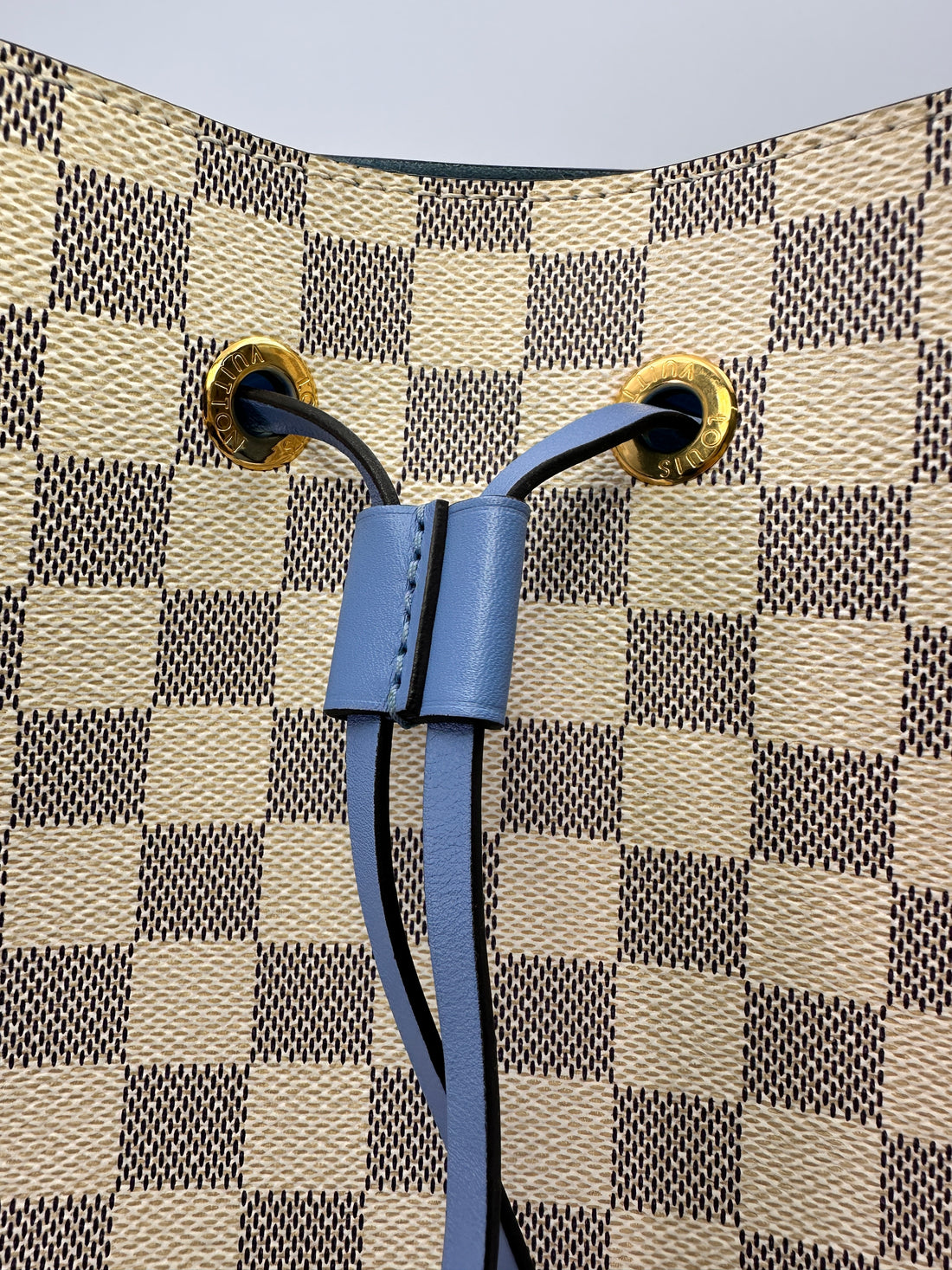 Louis Vuitton NeoNeo MM Damier Azur Canvas Bucket Bag LV2054