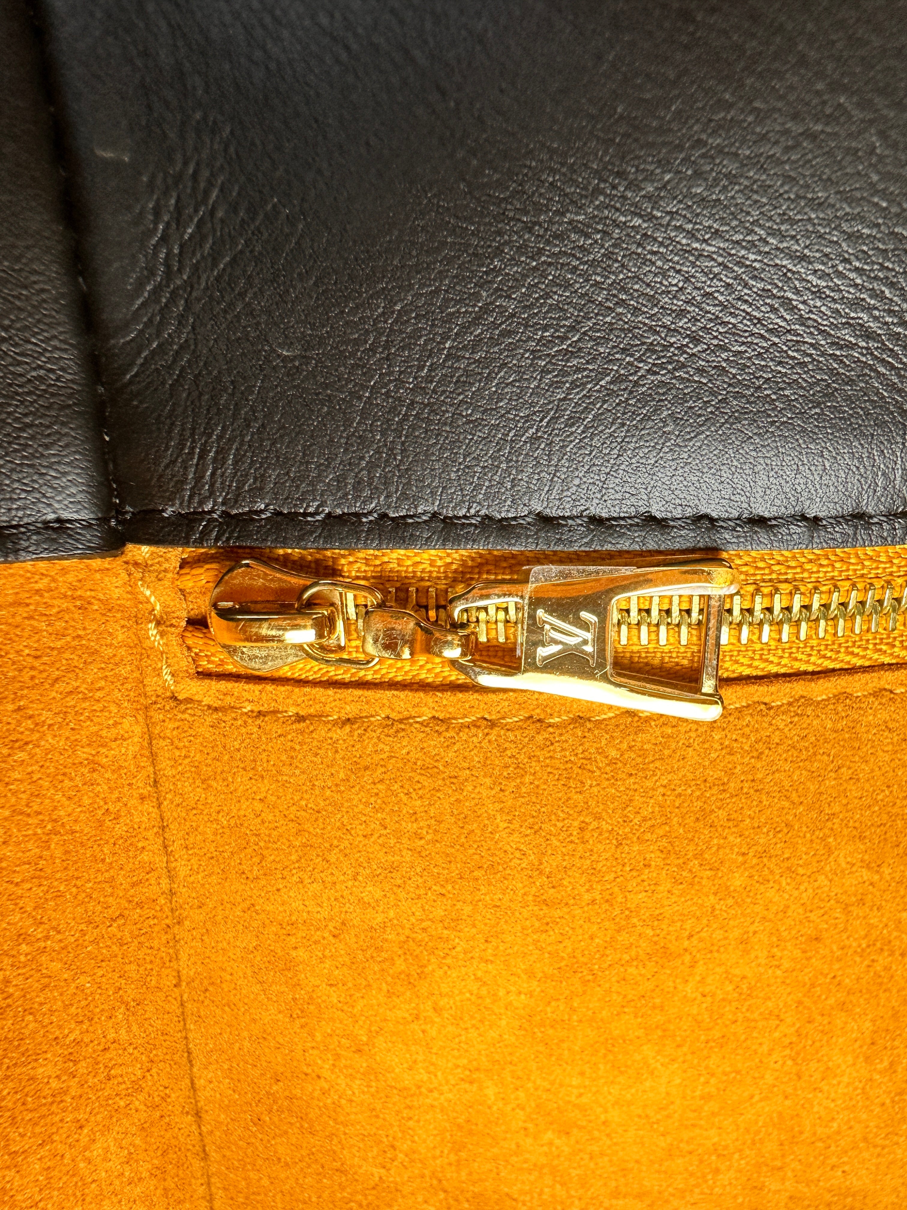 Louis Vuitton On My Side MM Black Calfskin Tote Handle Bag LV2073