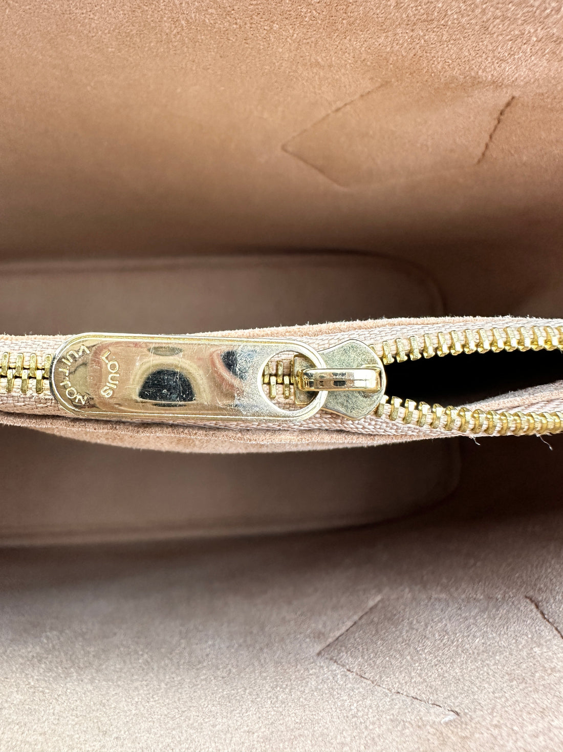 Louis Vuitton Kensington Brown Damier Ebene Tote Handle Bag LV2056