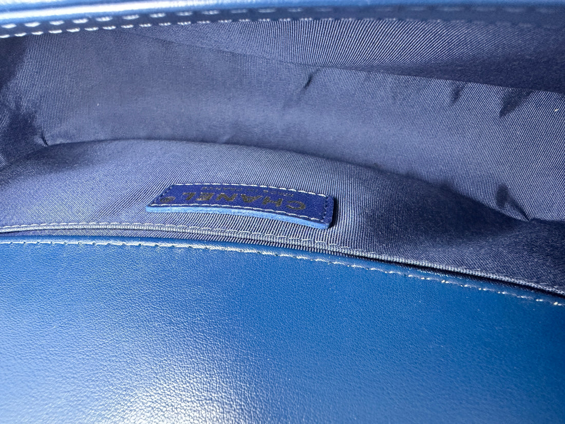 Chanel 17A LeBoy Blue Quilted Leather Chain Around Flap Bag With Gold Hardware(24***05) CC1474