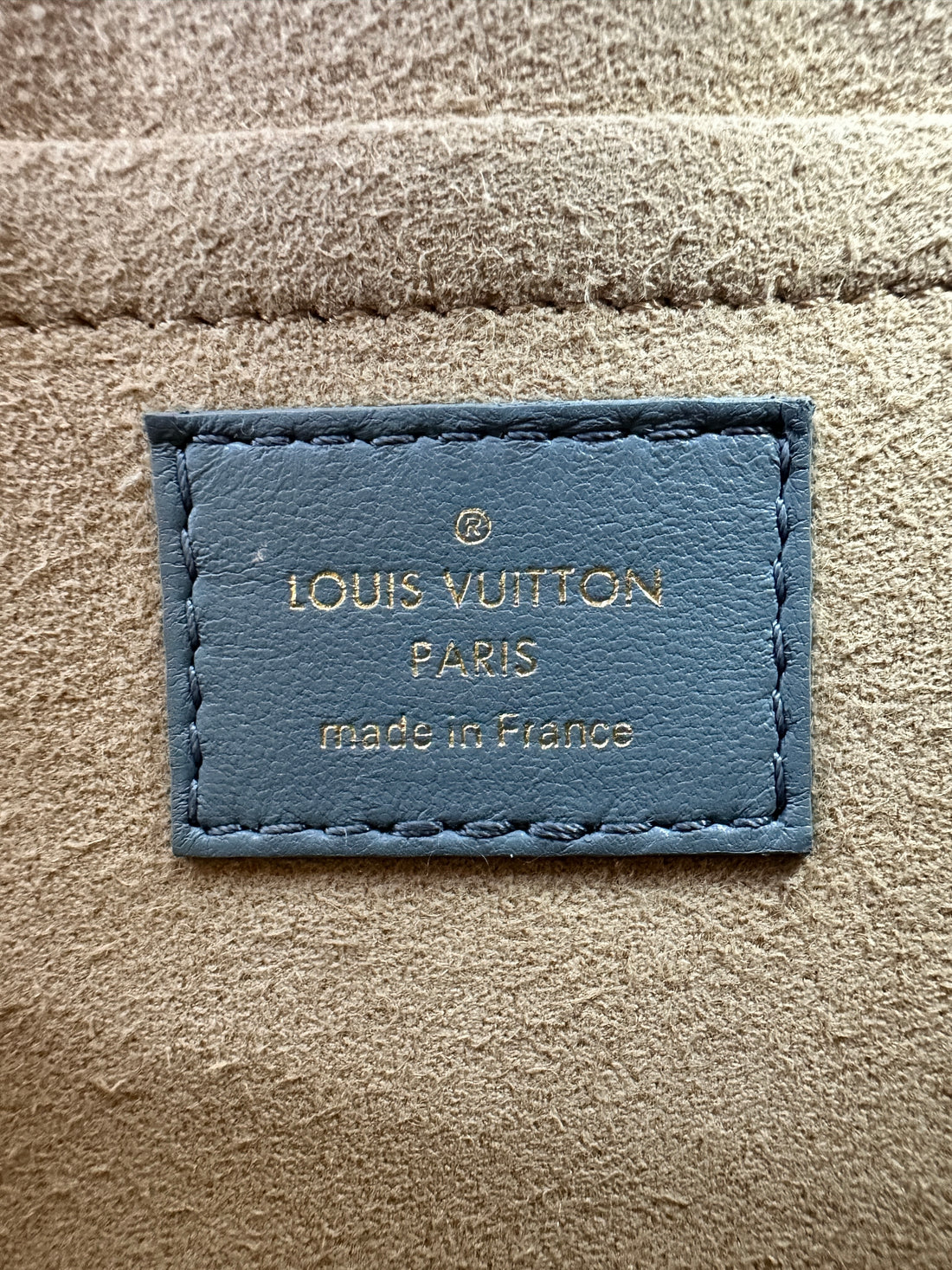 Louis Vuitton Troca Blue Quilted Damier Leather Crossbody Bag LV2047