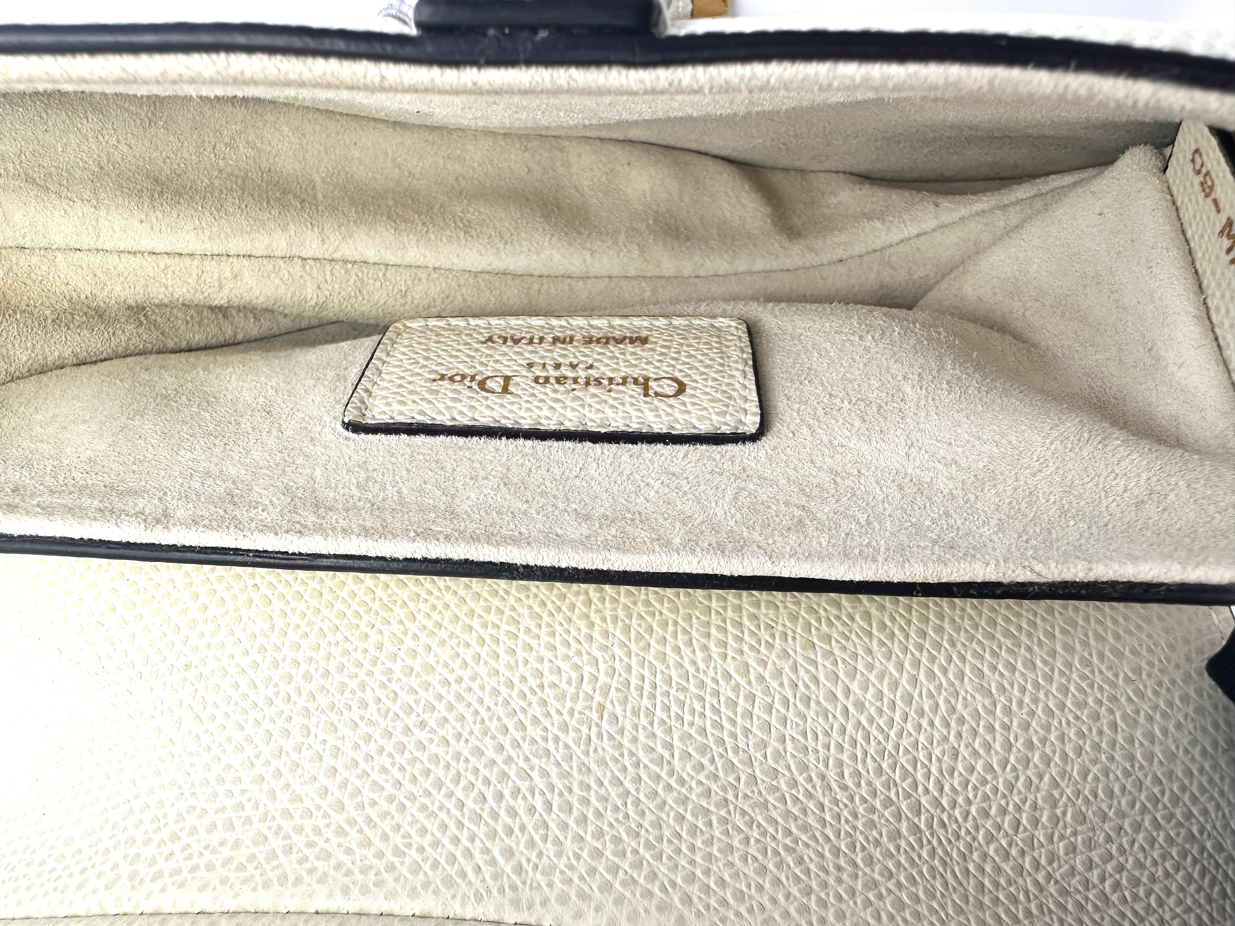 Christian Dior White Leather Small Size Saddle Bag DR539