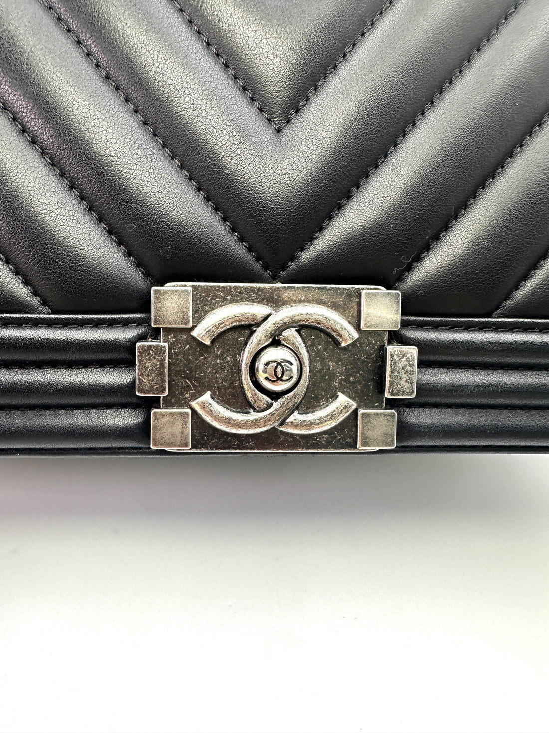 Chanel LeBoy Black Chevron Quilted Calfskin Medium Size Flap Bag With Silver Buckle(22***02) CC1482