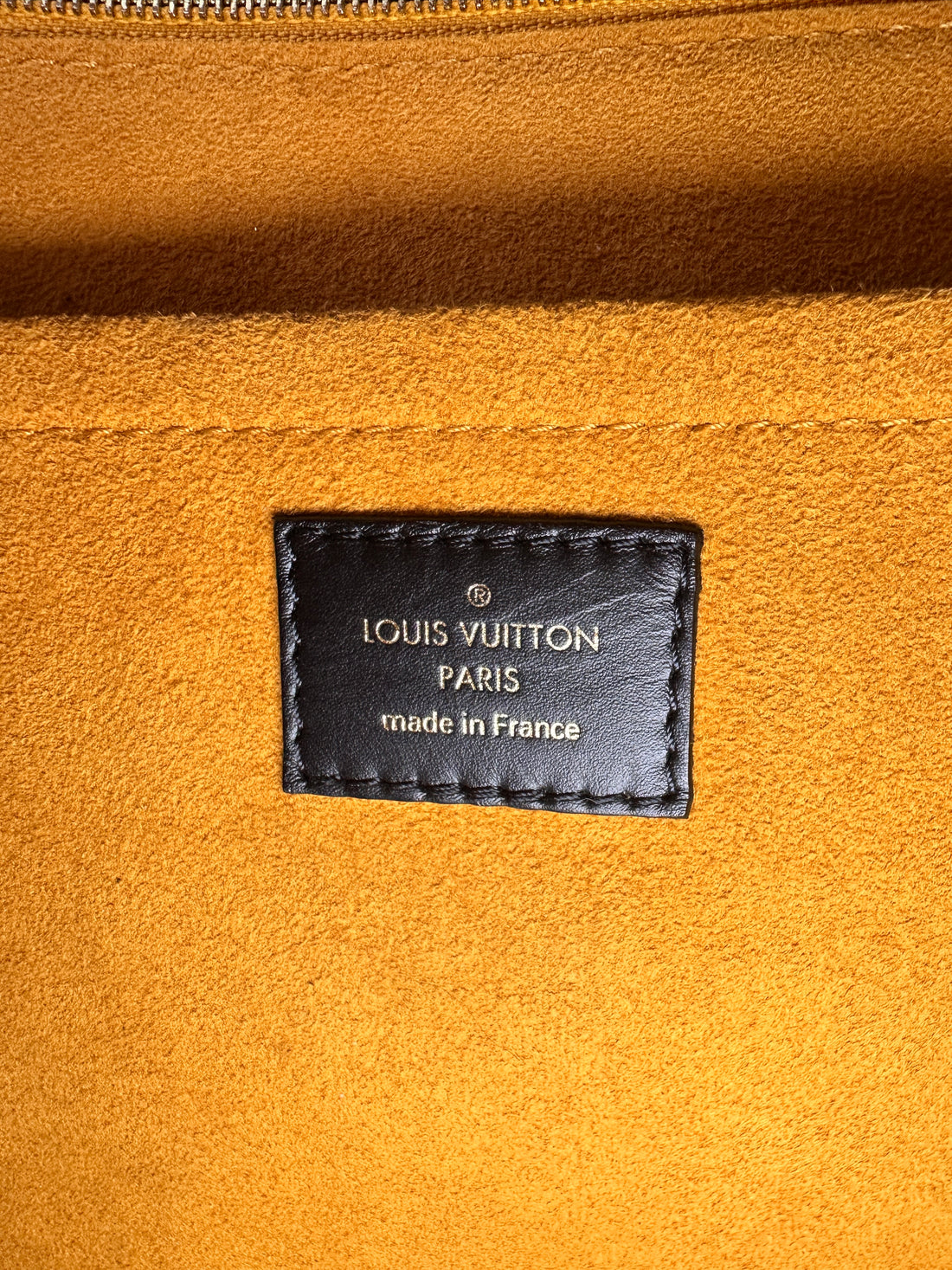 Louis Vuitton On My Side MM Black Leather Tote Handle Bag LV2057