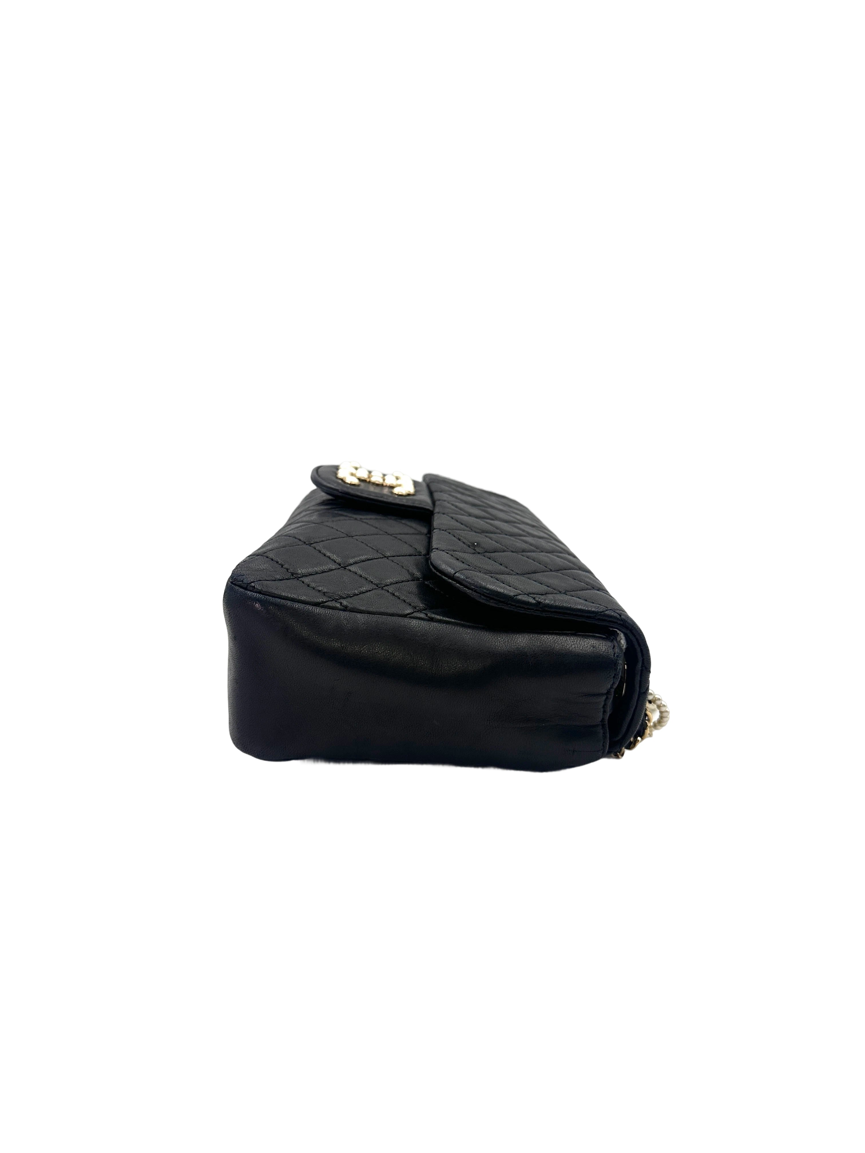 Chanel Westminster Pearl Black Quilted Leather Medium Size Flap Bag With Gold Hardware(13***63) CC1490