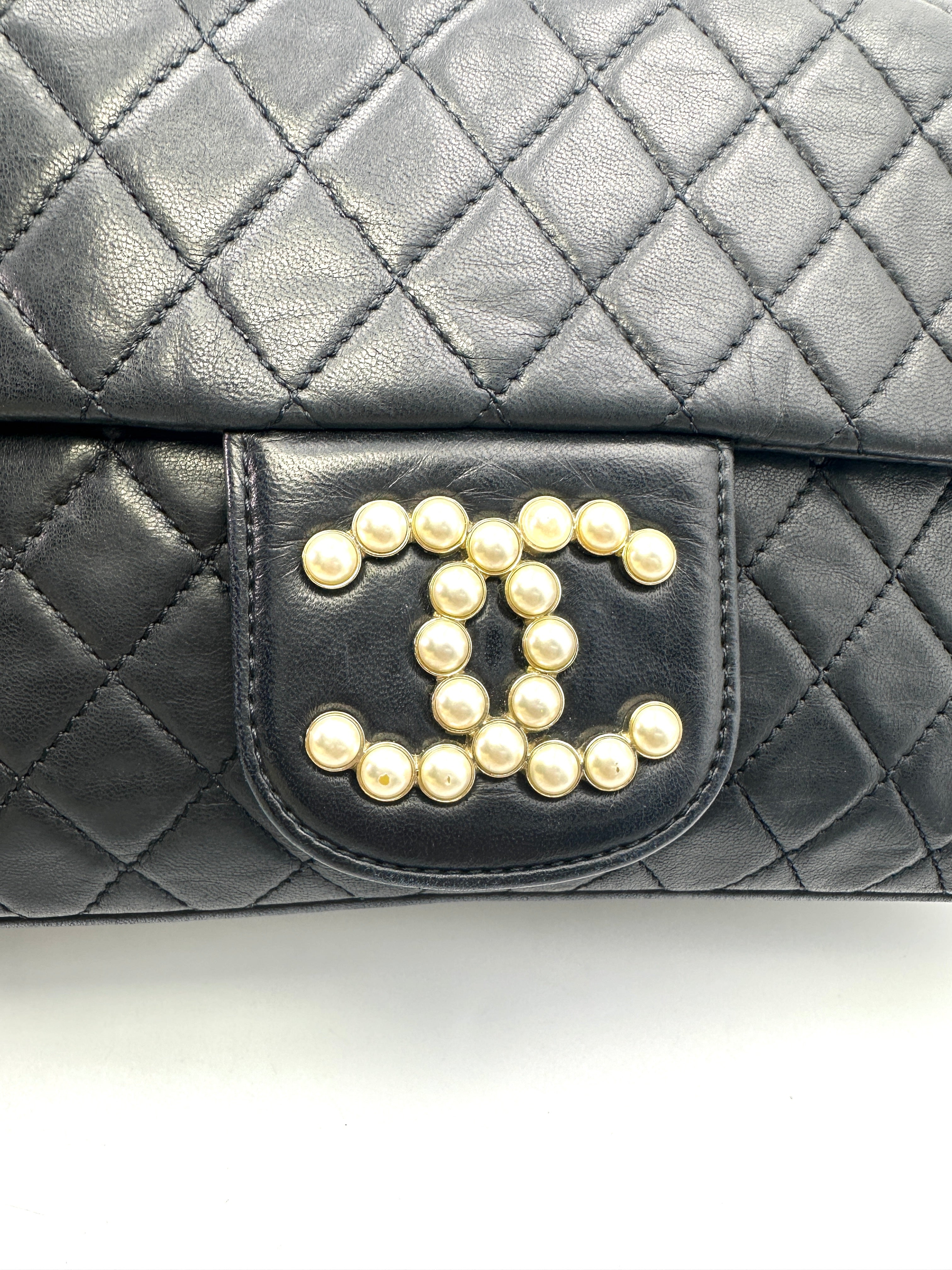 Chanel Westminster Pearl Black Quilted Leather Medium Size Flap Bag With Gold Hardware(13***63) CC1490