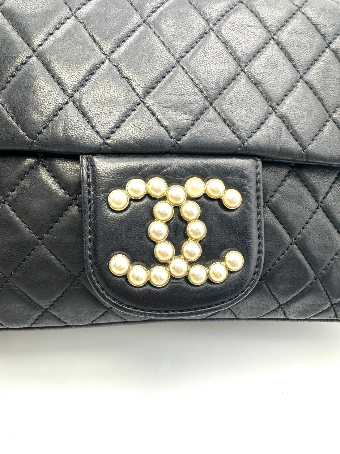 Chanel Westminster Pearl Black Quilted Leather Medium Size Flap Bag With Gold Hardware(13***63) CC1490