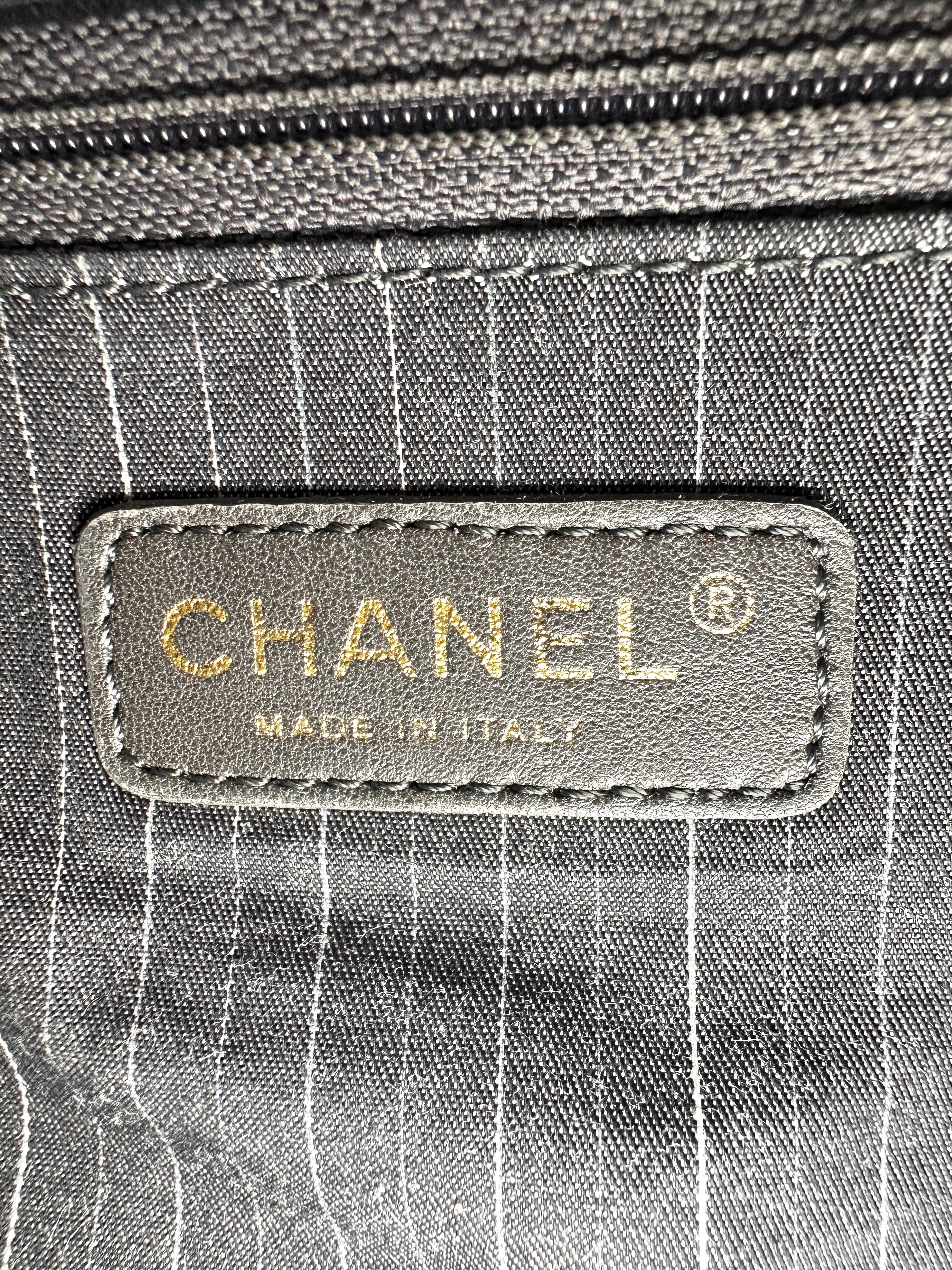 Chanel Westminster Pearl Black Quilted Leather Medium Size Flap Bag With Gold Hardware(13***63) CC1490