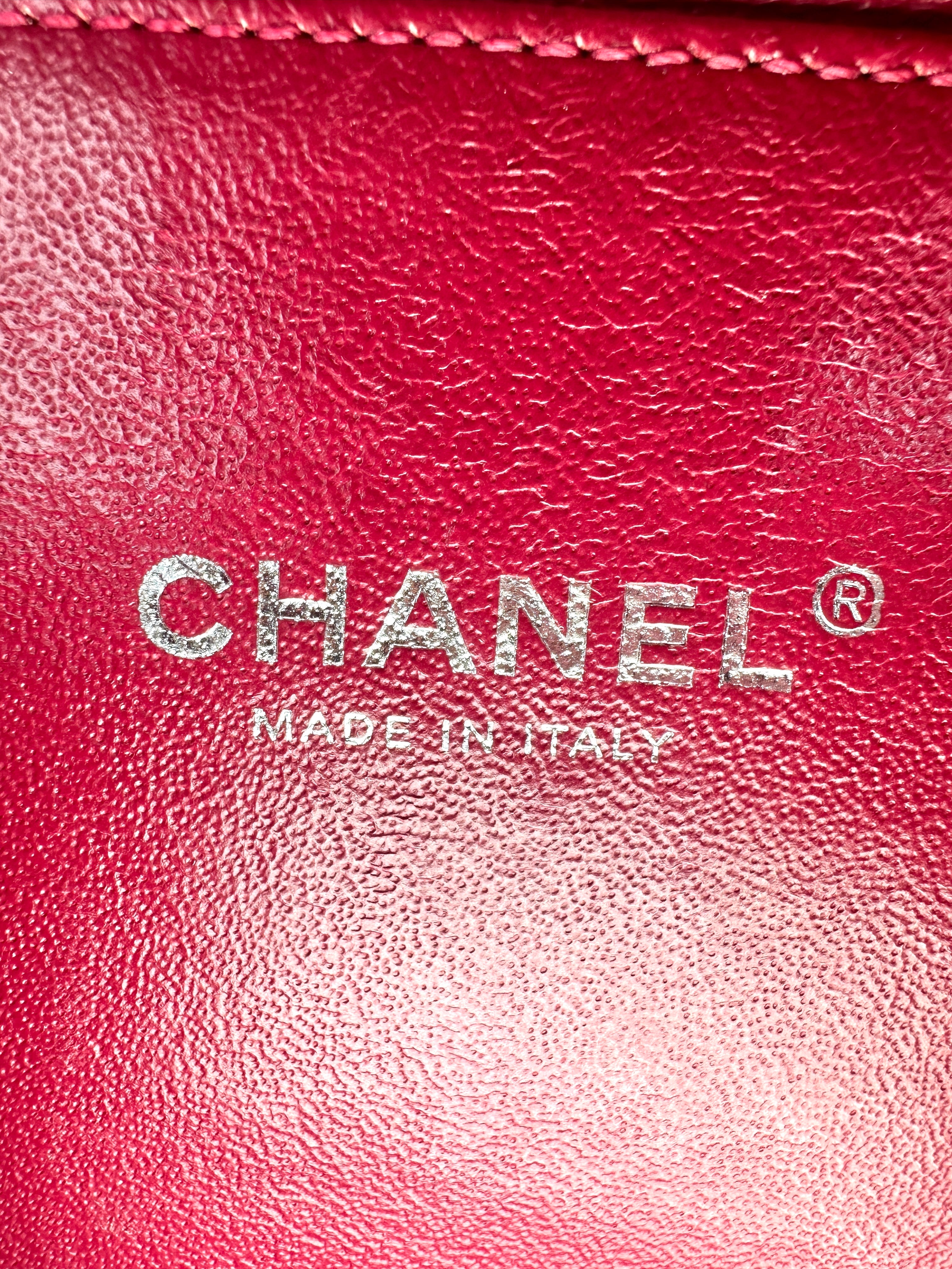 Chanel CC Filigree Black Quilted Calfskin And White Striped Trim Top Handle Vanity Case(27***39) CC1486
