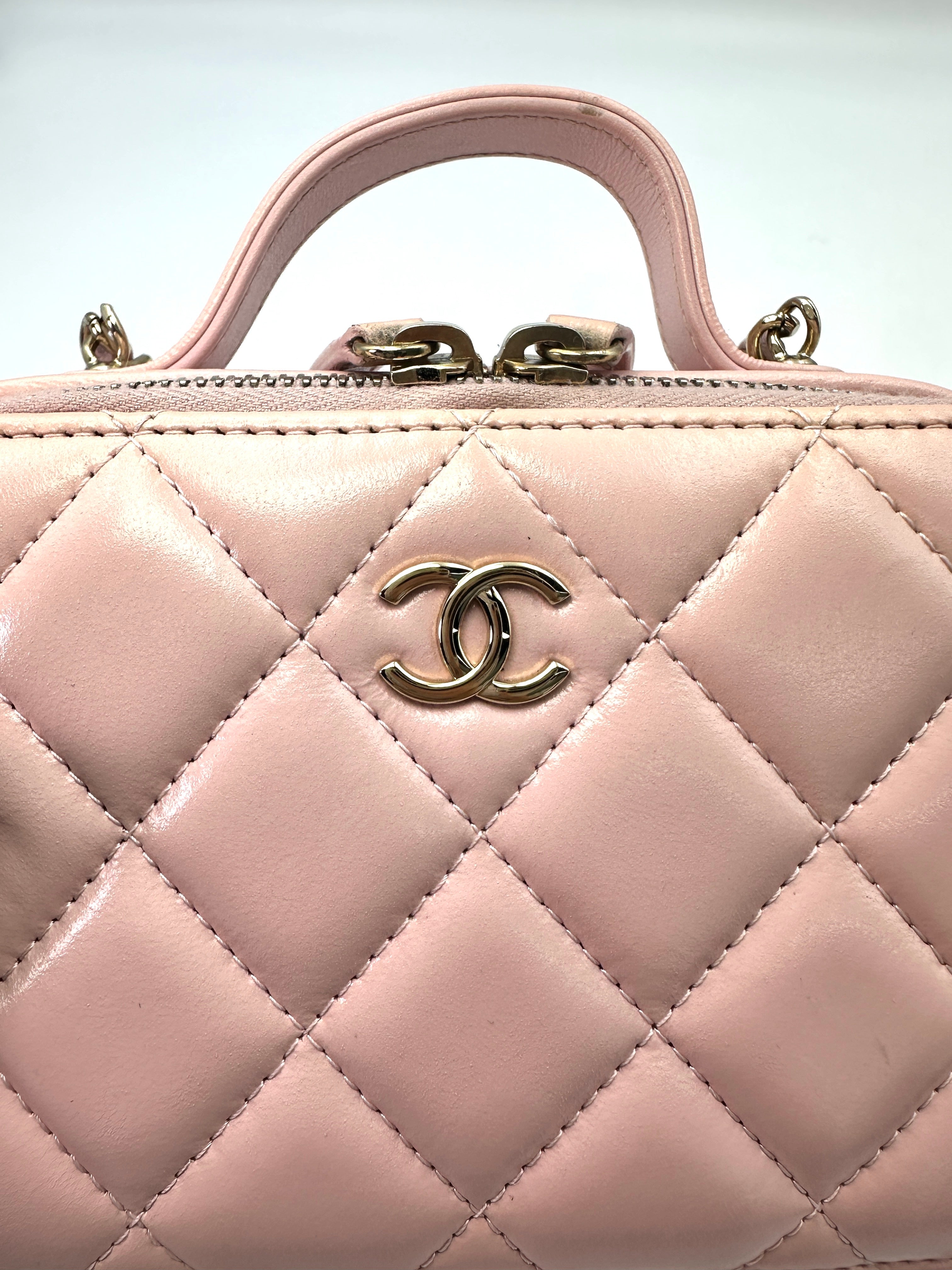 Chanel 22B Light Pink Quilted Lambskin Top Handle Vanity Case(C2***94) CC1493