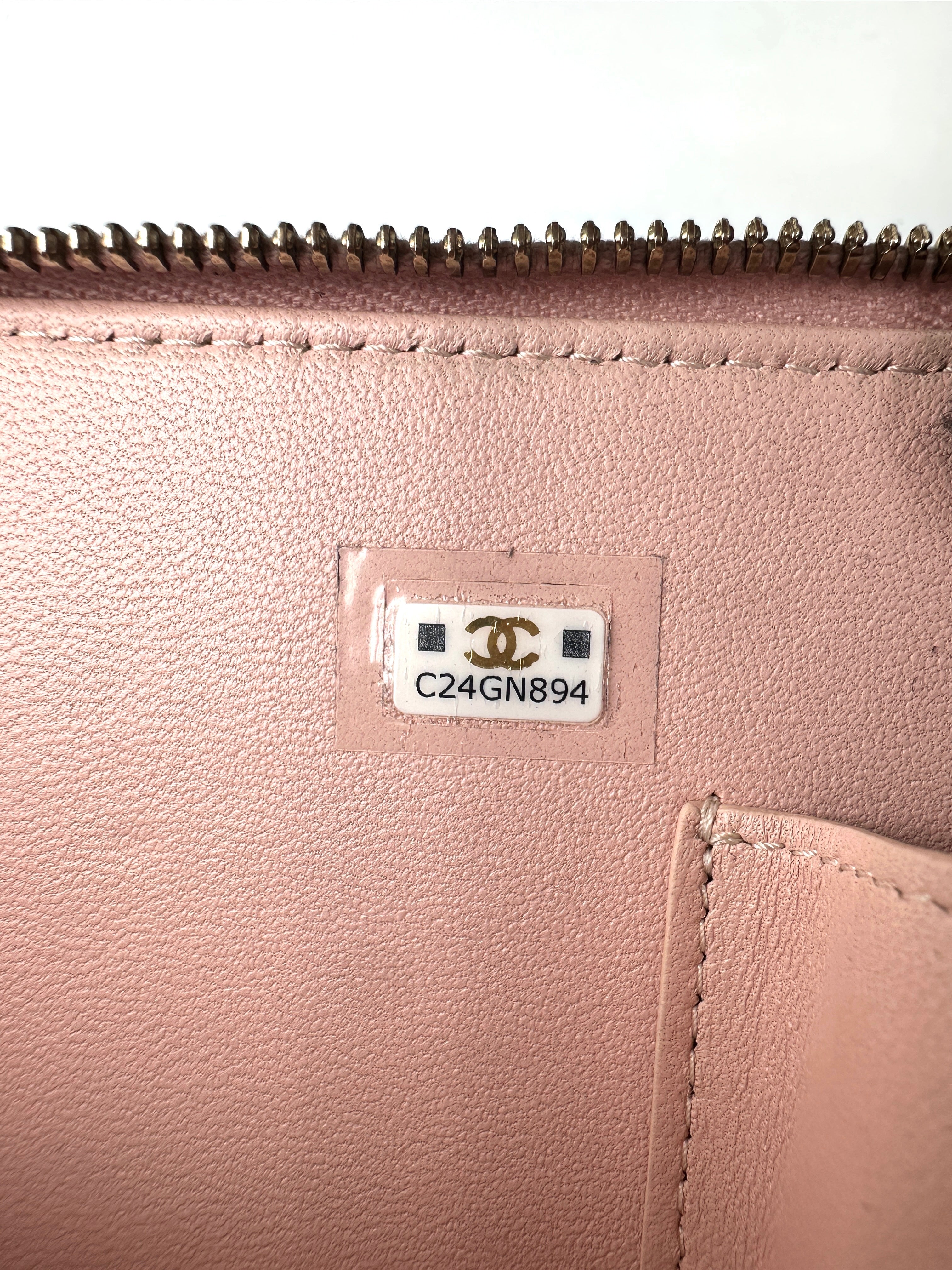Chanel 22B Light Pink Quilted Lambskin Top Handle Vanity Case(C2***94) CC1493