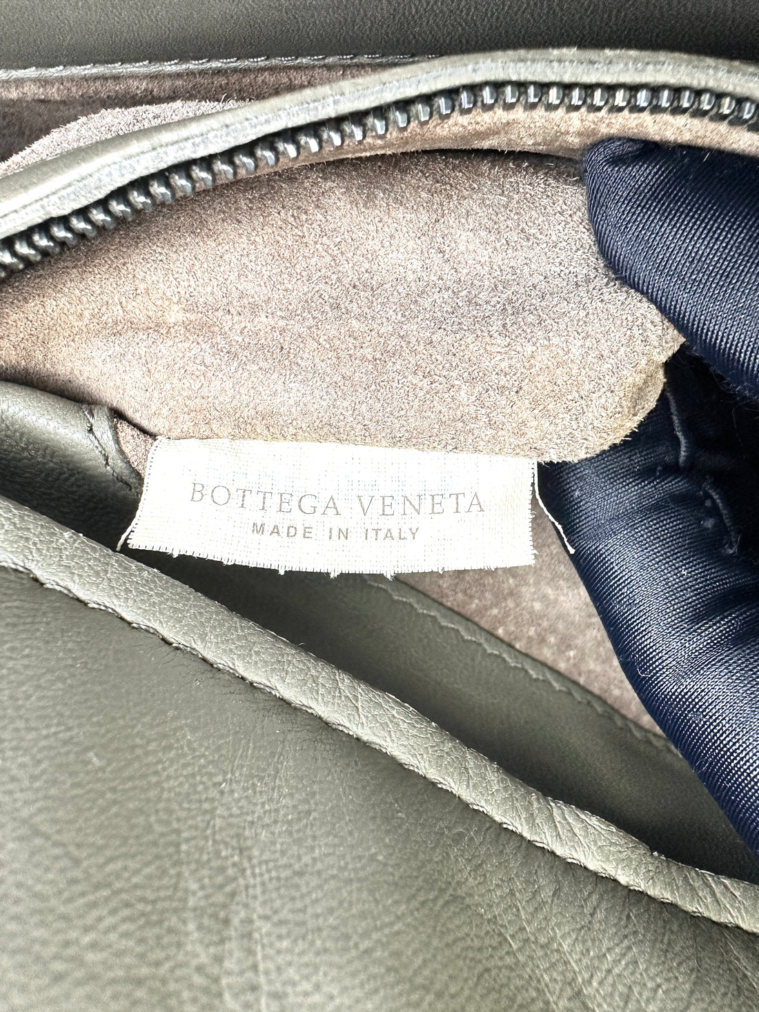 Bottega Veneta Roma Grey Intrecciato Leather Handle Bag BV106